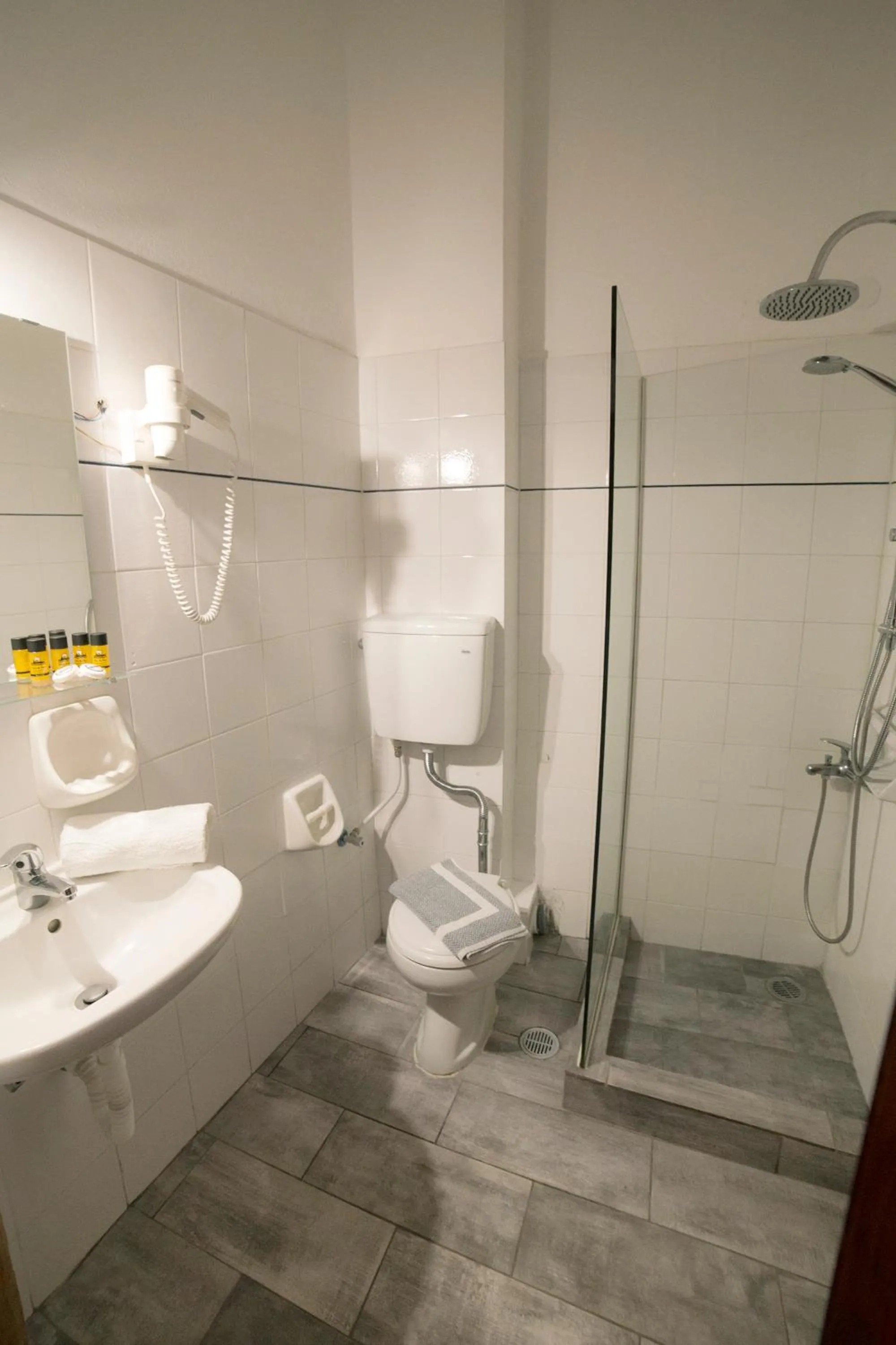 Bathroom in Κastro Ηotel