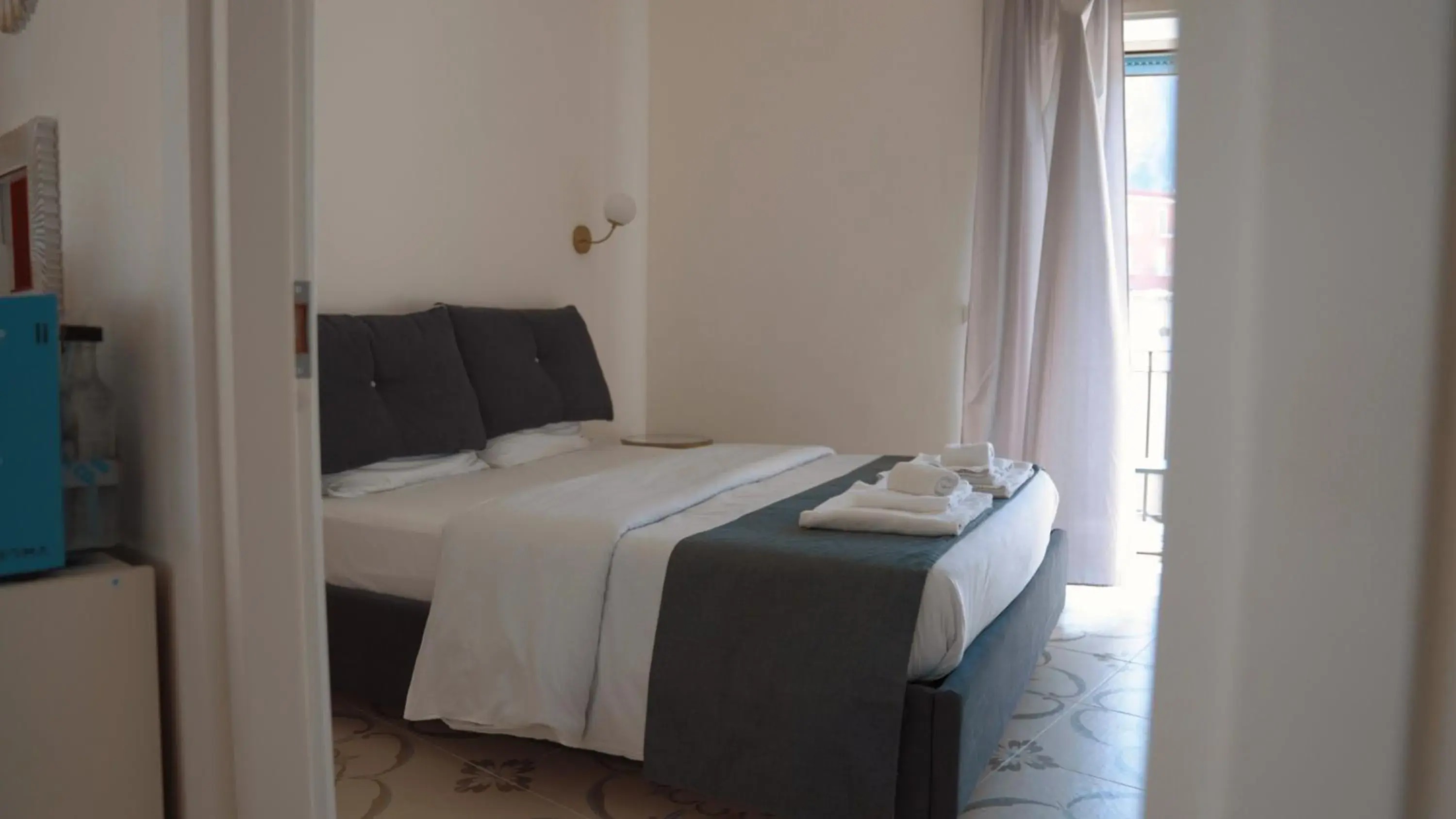 Junior Suite with Sea View in Naro Suites and Rooms Junior Suite with Sea View in Naro Suites and Rooms