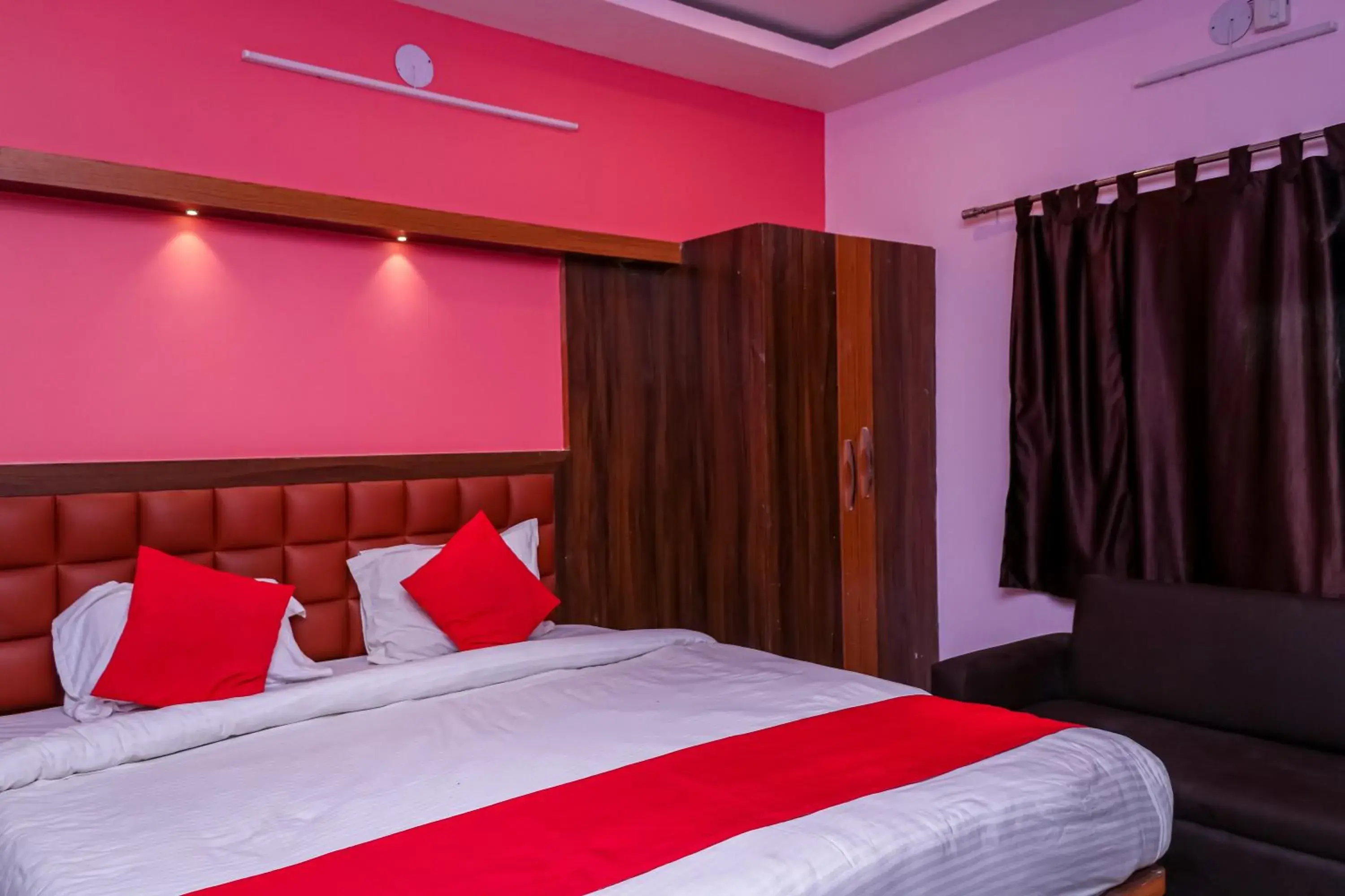 Bedroom, Bed in Resort Garden Retreat Seaview Bedroom, Bed in Resort Garden Retreat Seaview