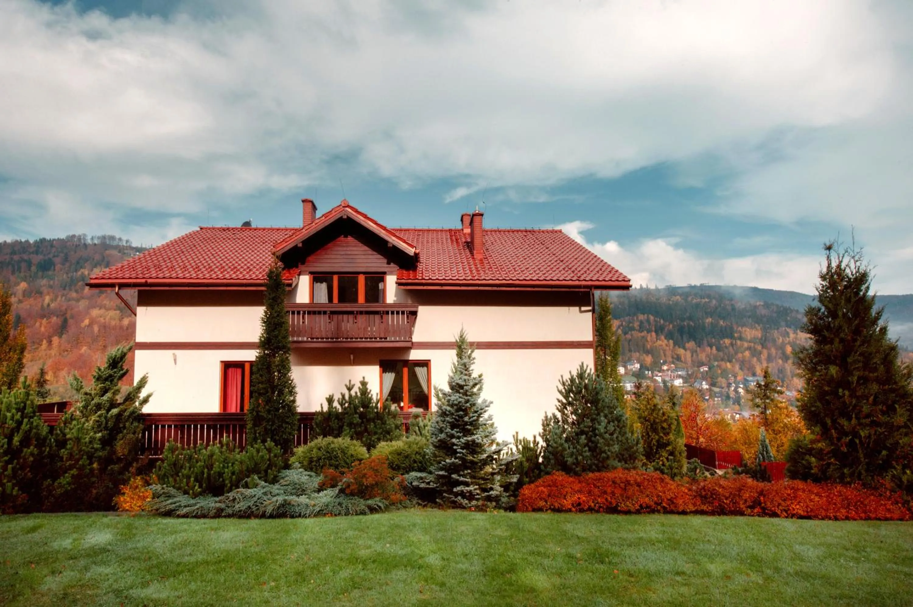 Property building in Przystanek Góry