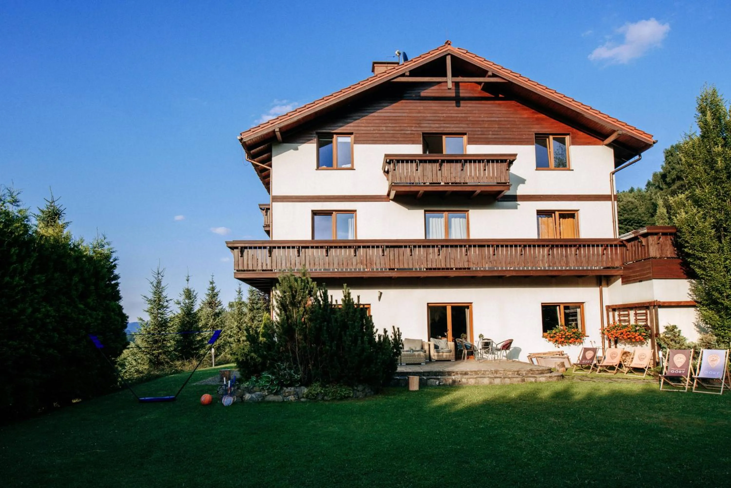 Property building in Przystanek Góry