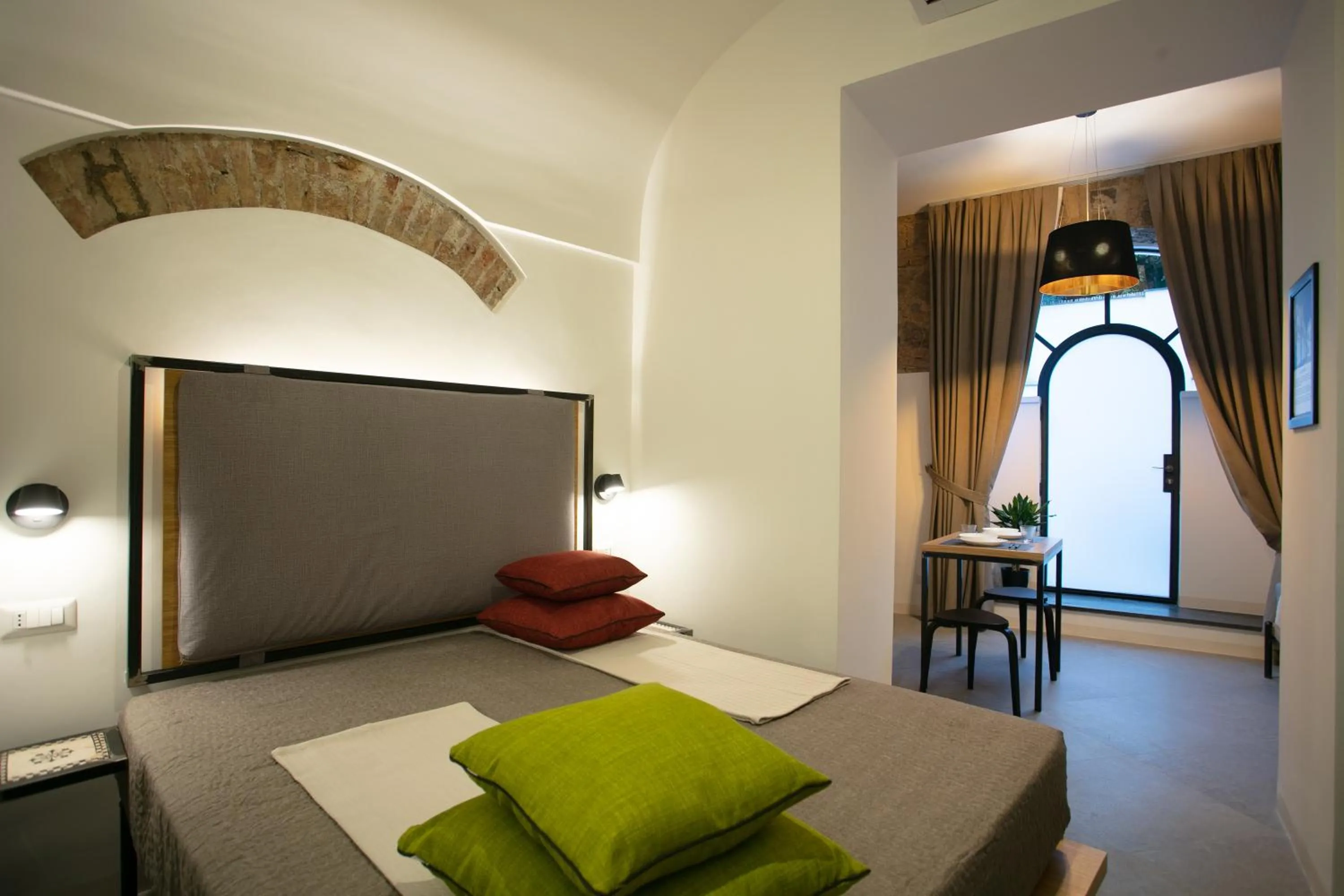 Photo of the whole room, Bed in Bellamania B&B