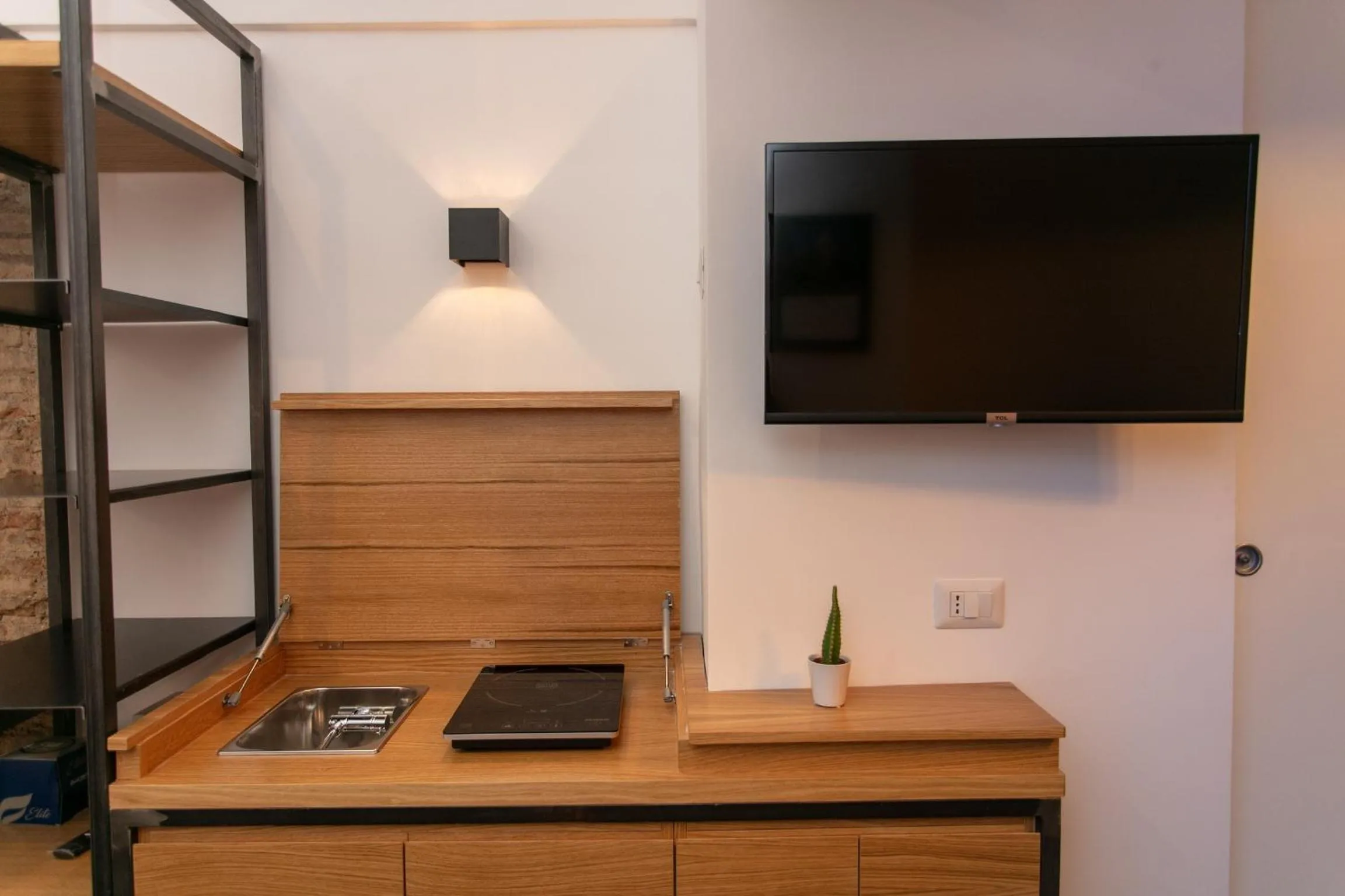 Kitchen or kitchenette in Bellamania B&B