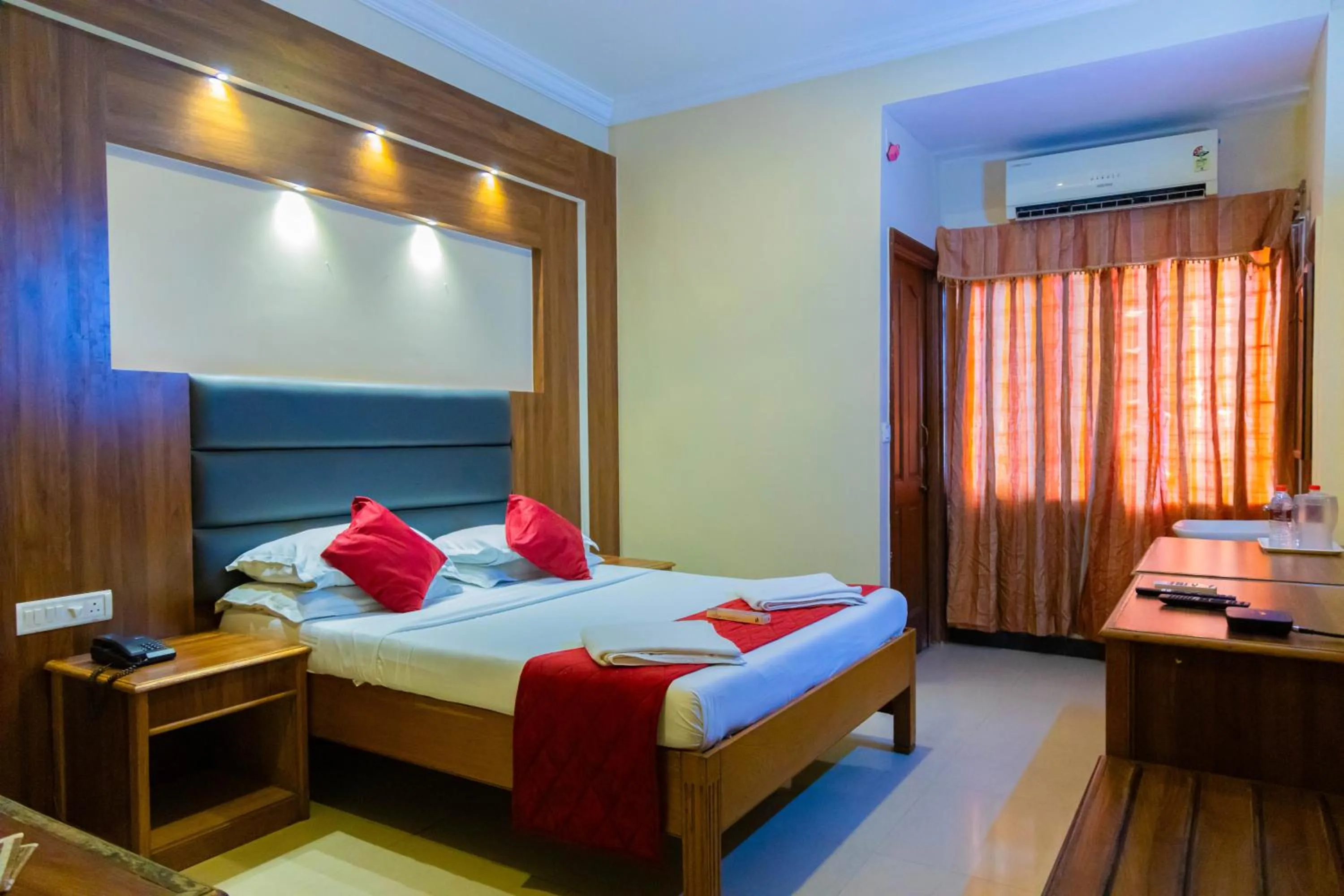Bed in Hotel Chitra Park