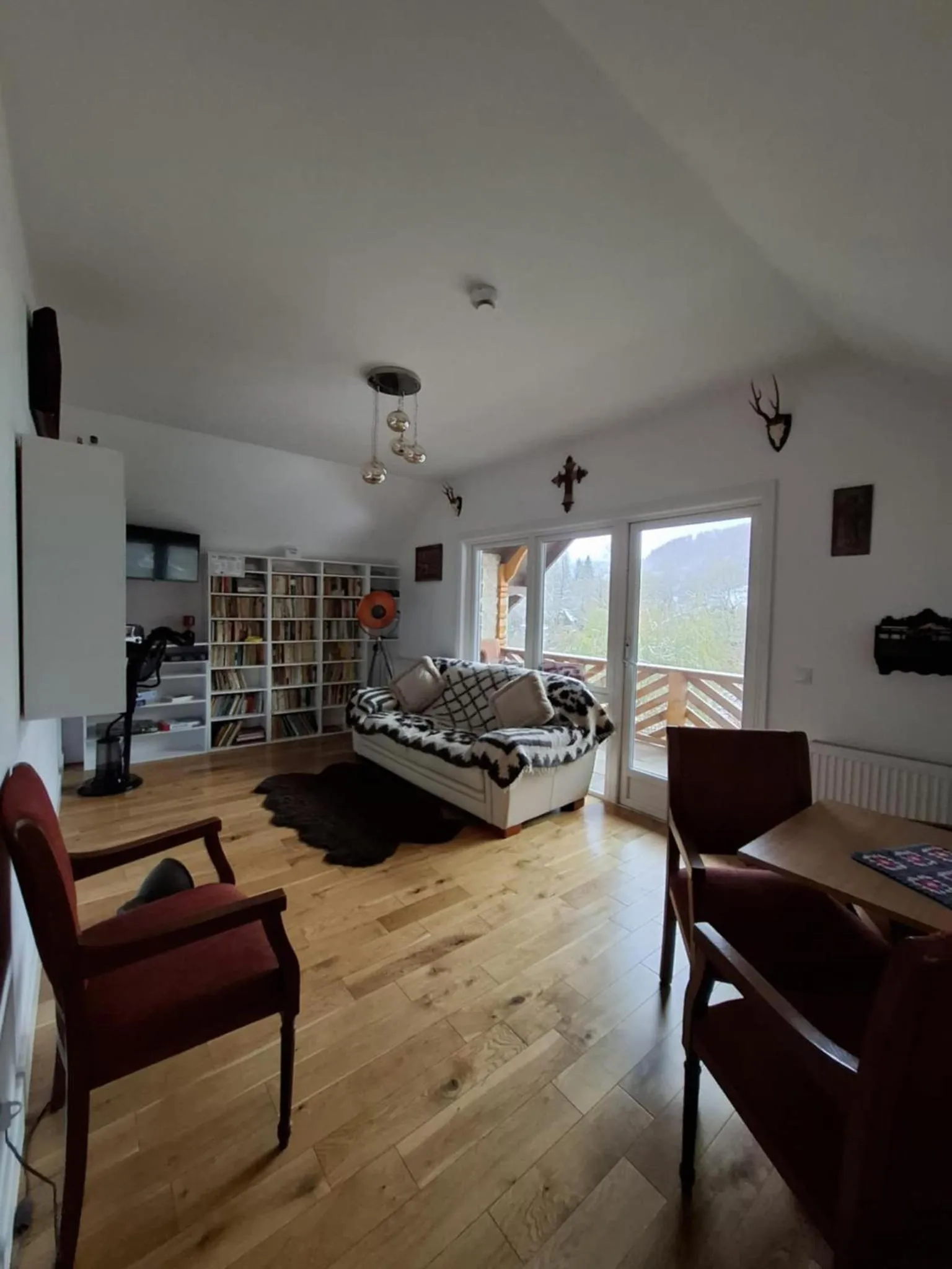 Library, Bed in Pensiunea Popas Pop, Strambu-Baiut, Maramures