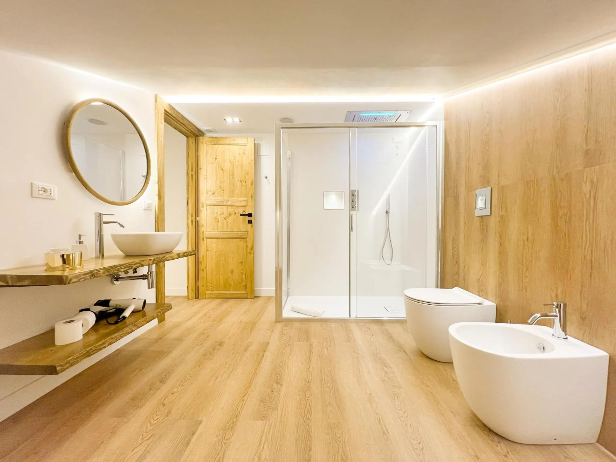 Shower, Bathroom in Wolf House BnB