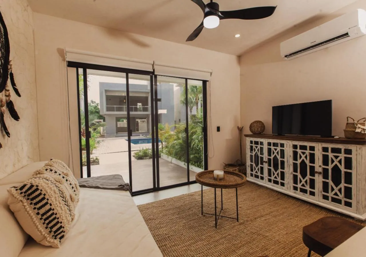 Communal lounge/ TV room in Kaanal Tulum