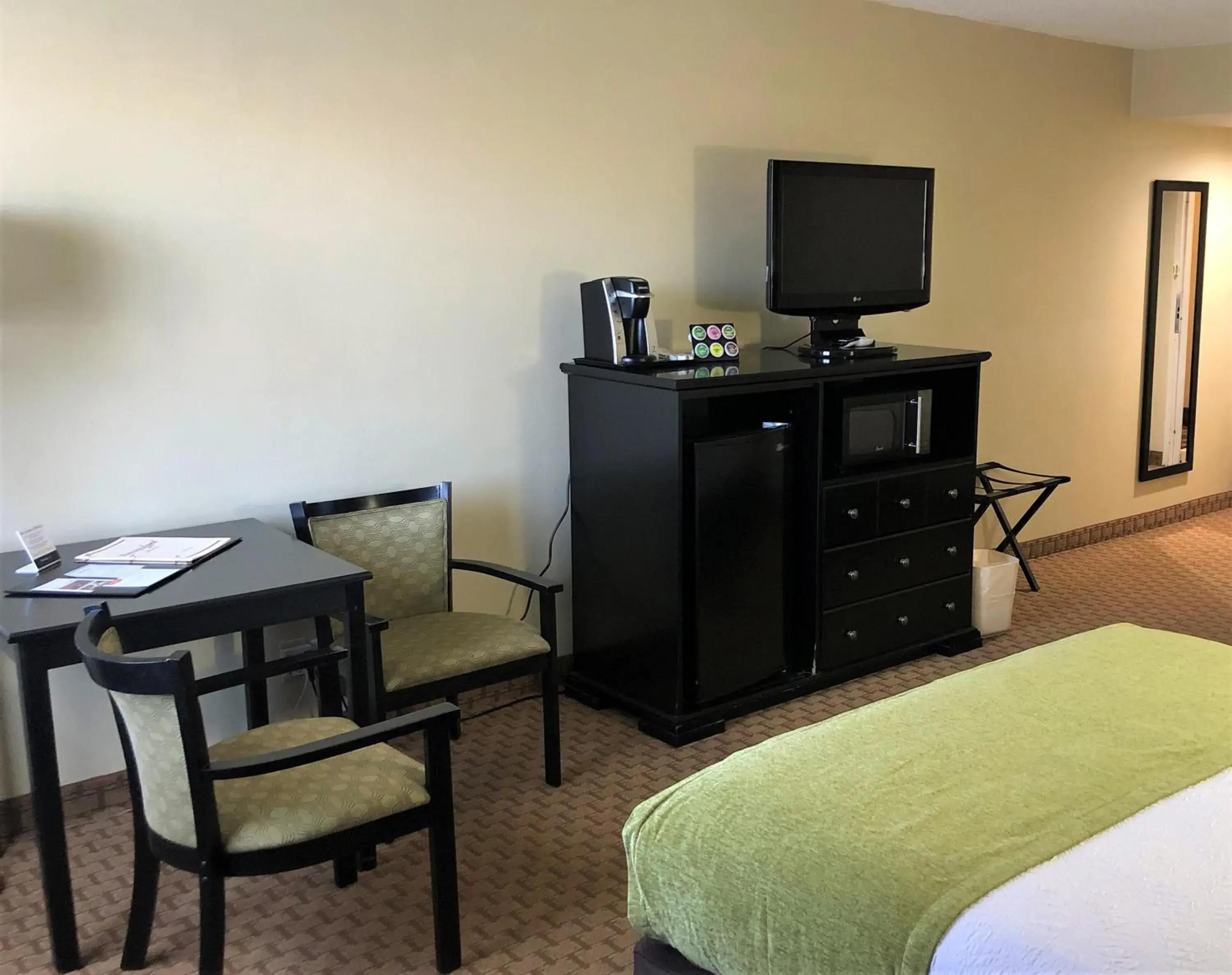 Bedroom, Bed in NavajoLand Hotel Bedroom, Bed in NavajoLand Hotel