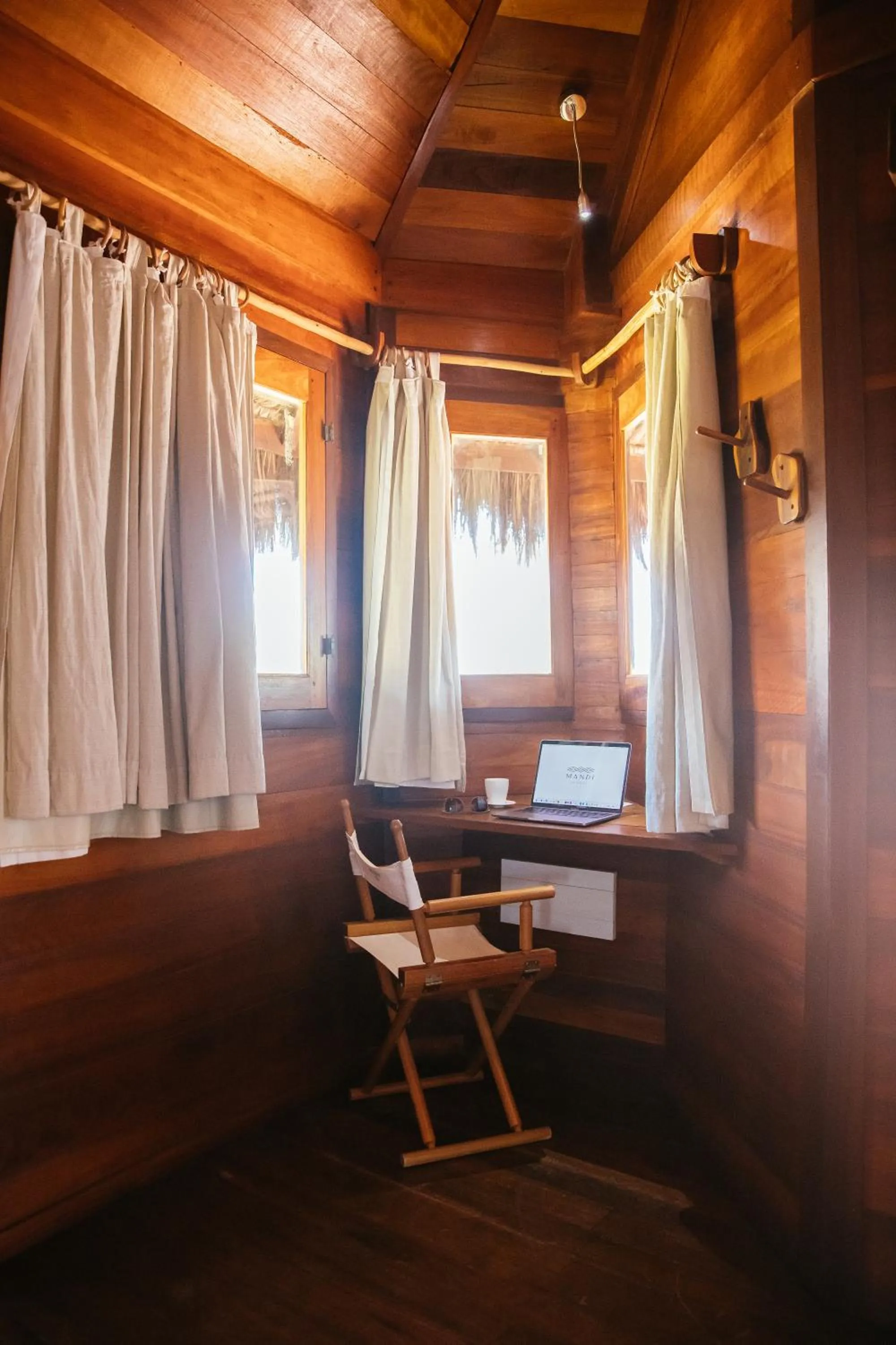 hair dresser in Hurricane Jeri