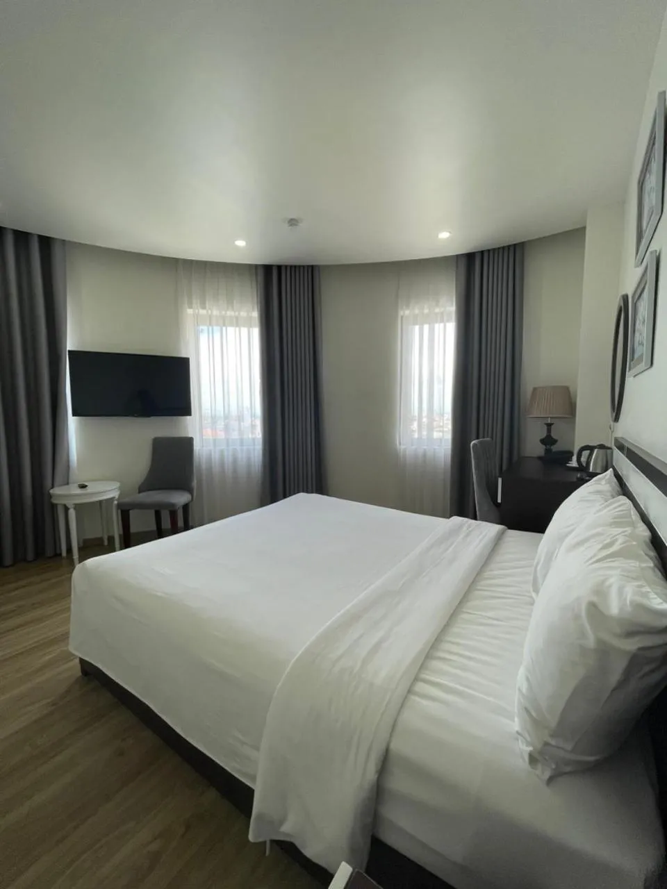Bed in Lotus Hotel & Apartment