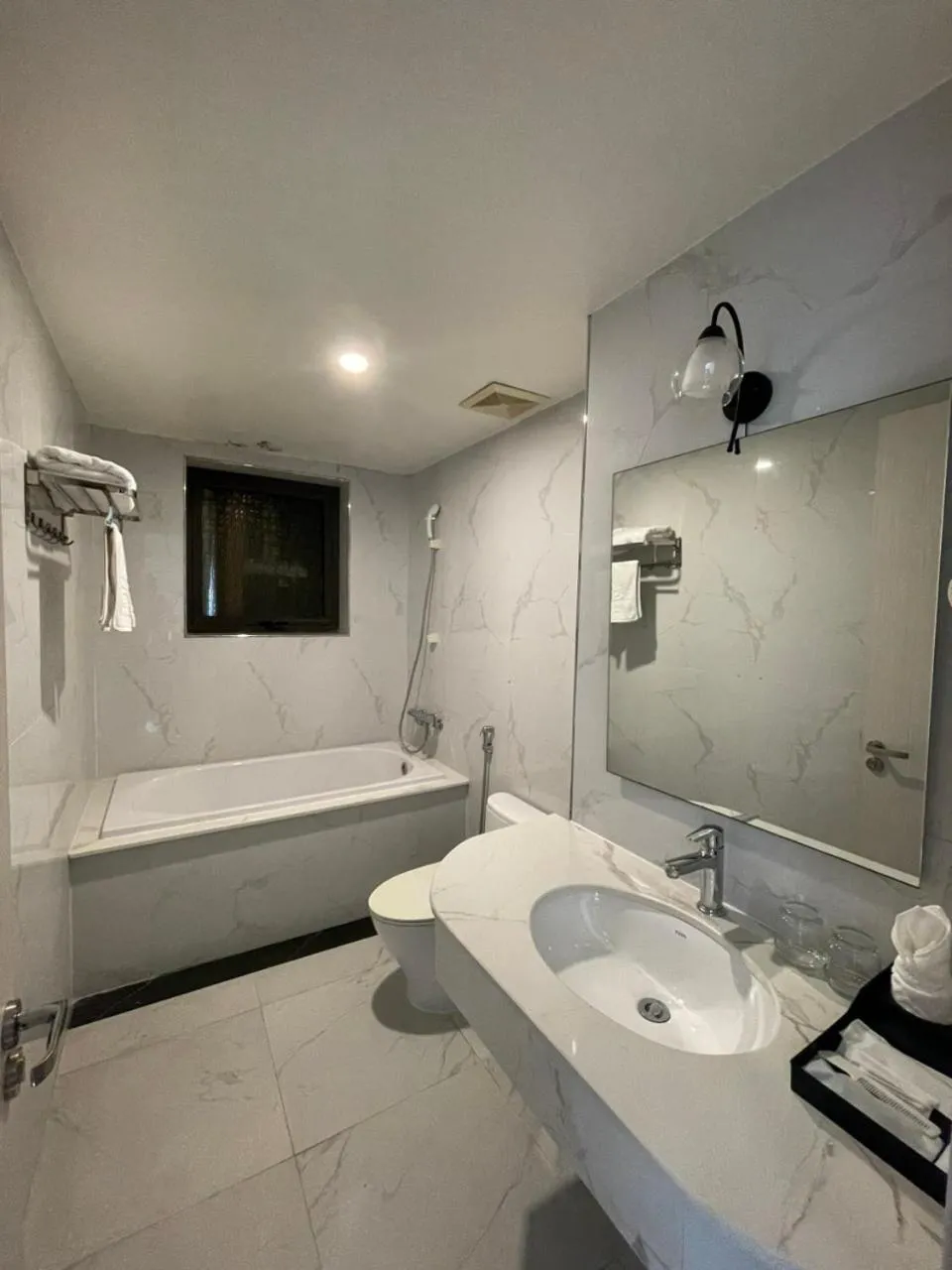 Toilet in Lotus Hotel & Apartment
