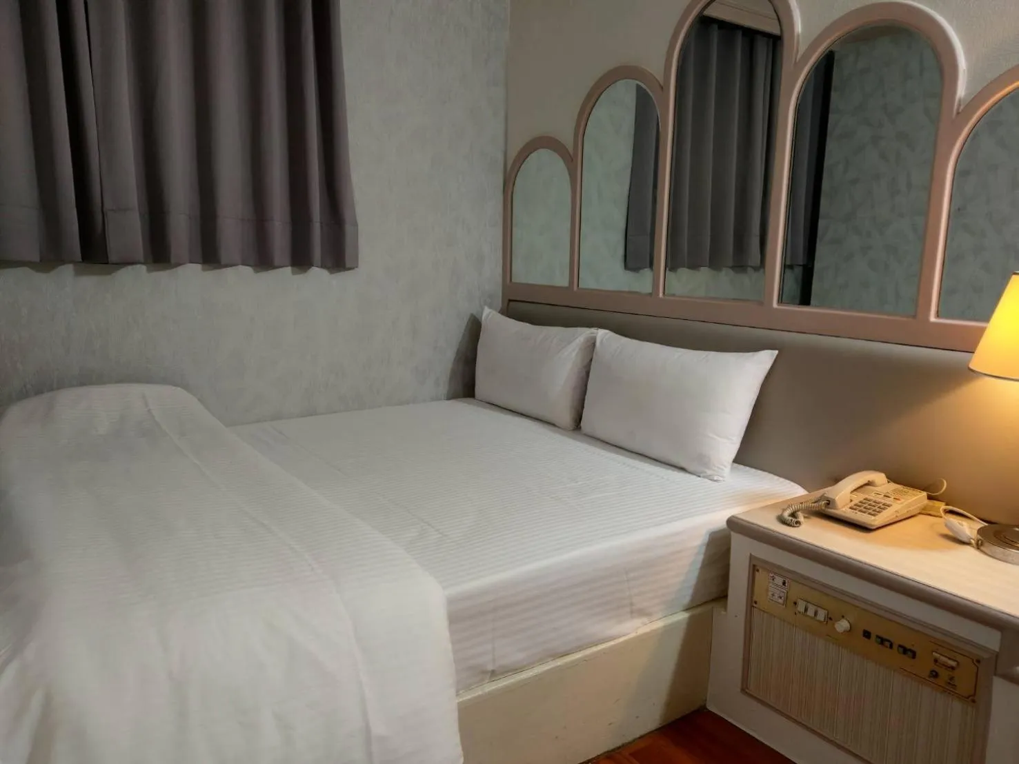 Bed in Chrysler Hotel