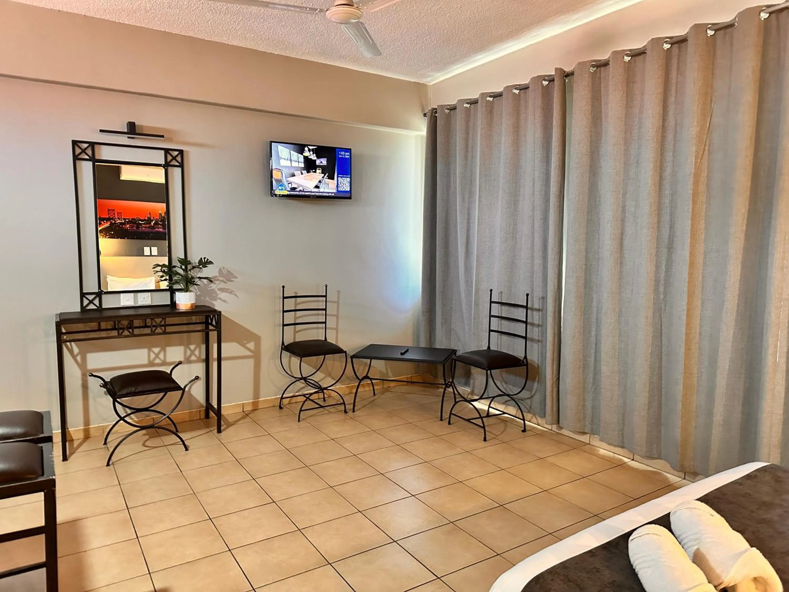 TV and multimedia in N1 Hotel Bulawayo