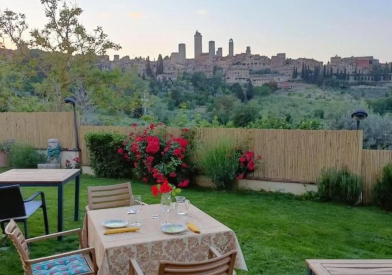 Property building in B&B Il Fienile San Gimignano