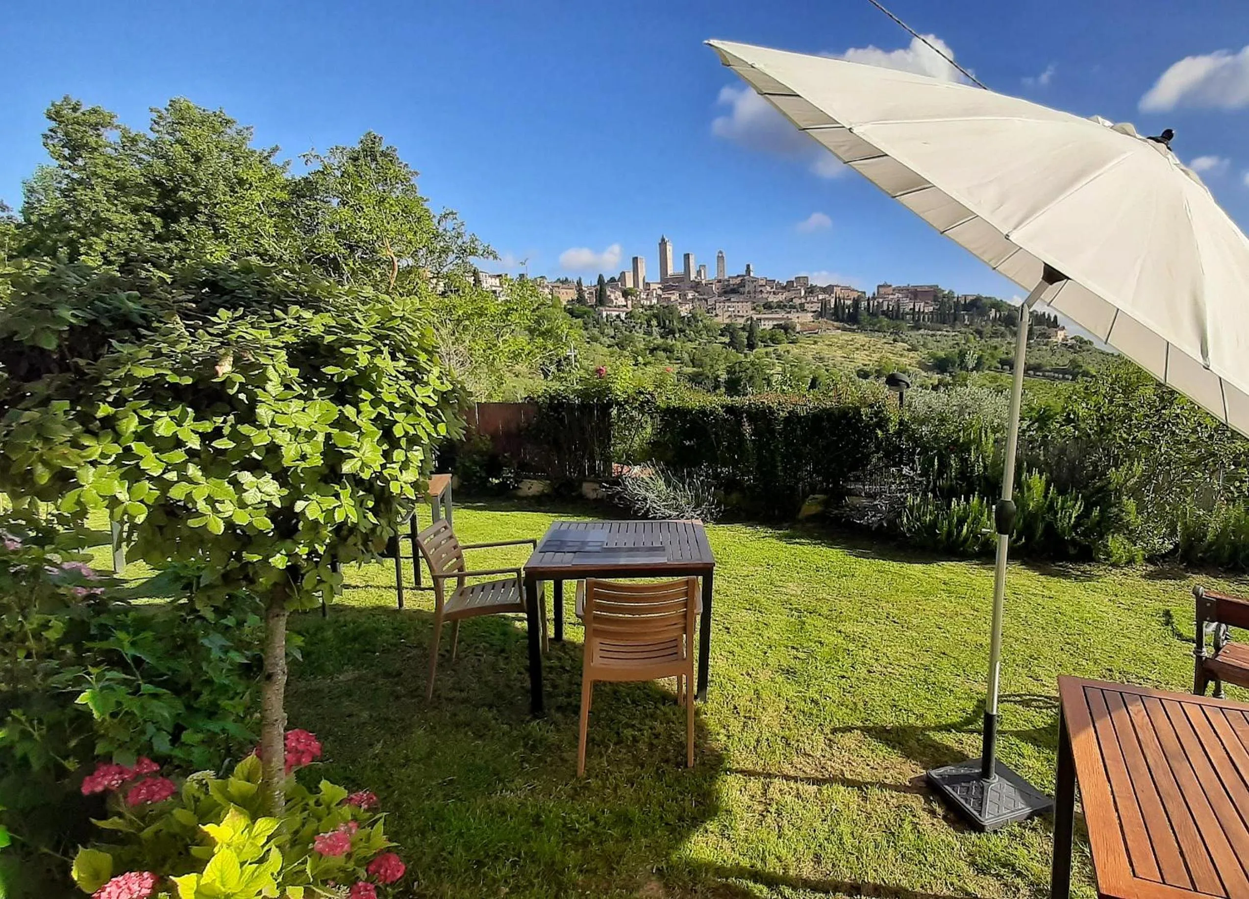 Property building in B&B Il Fienile San Gimignano