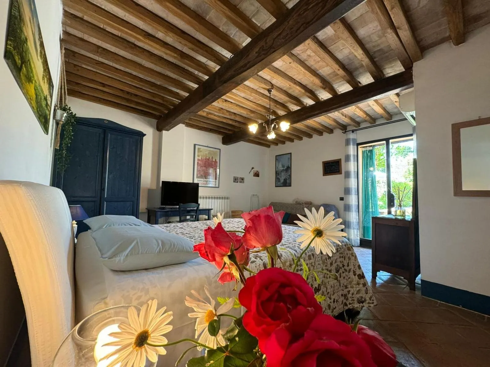 Photo of the whole room, Bed in B&B Il Fienile San Gimignano