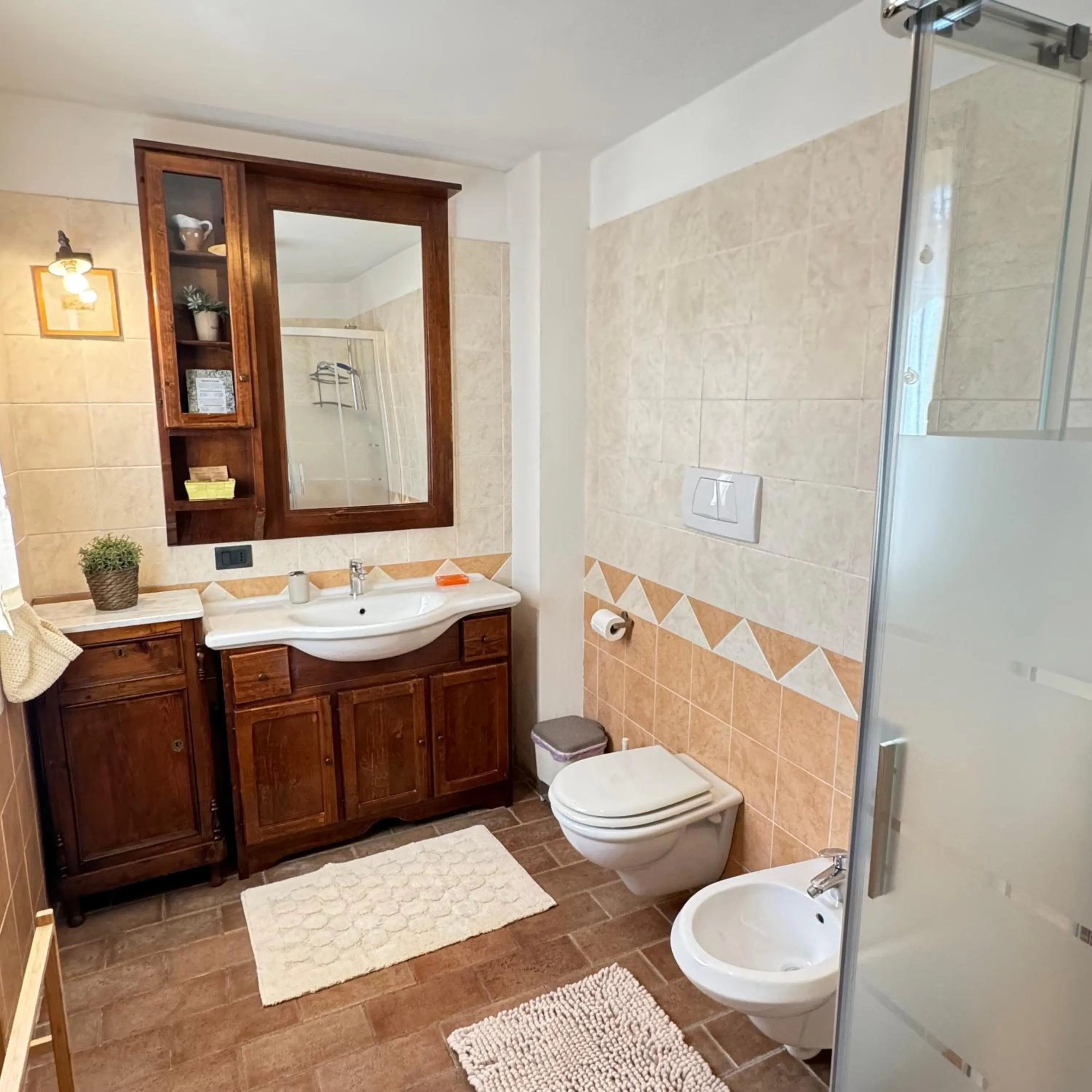 Shower in B&B Il Fienile San Gimignano