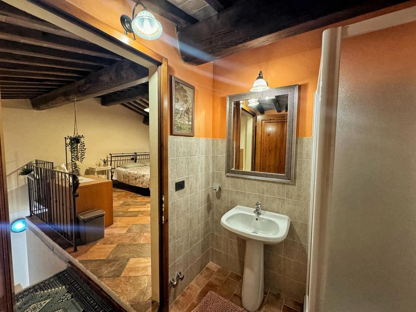 Shower in B&B Il Fienile San Gimignano