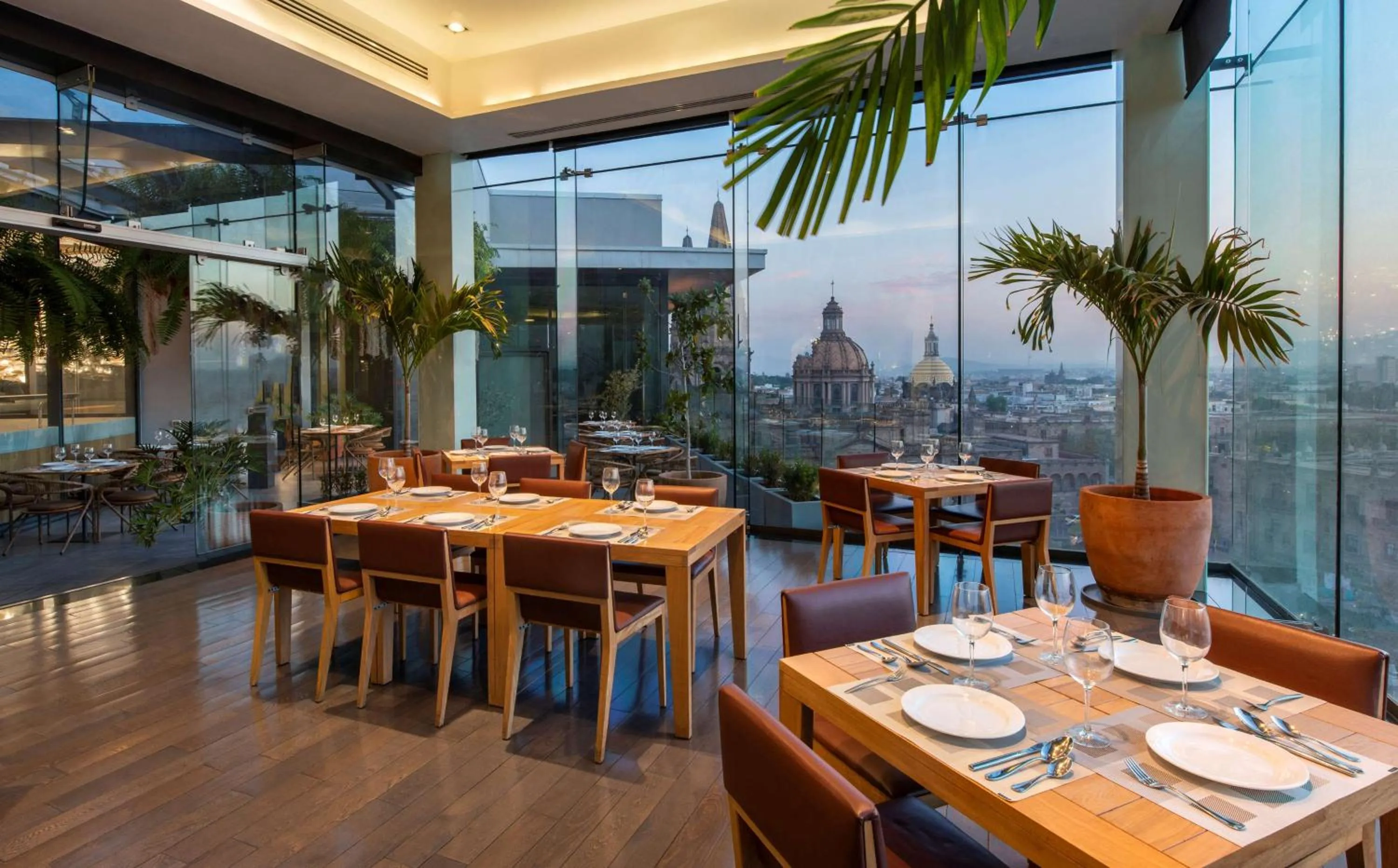 Restaurant/places to eat in Hilton DoubleTree Guadalajara Centro Historico