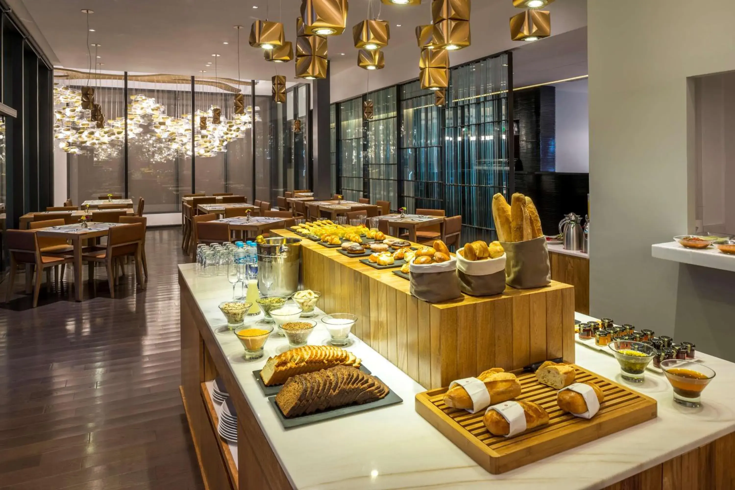 Restaurant/places to eat in Hilton DoubleTree Guadalajara Centro Historico Restaurant/places to eat in Hilton DoubleTree Guadalajara Centro Historico