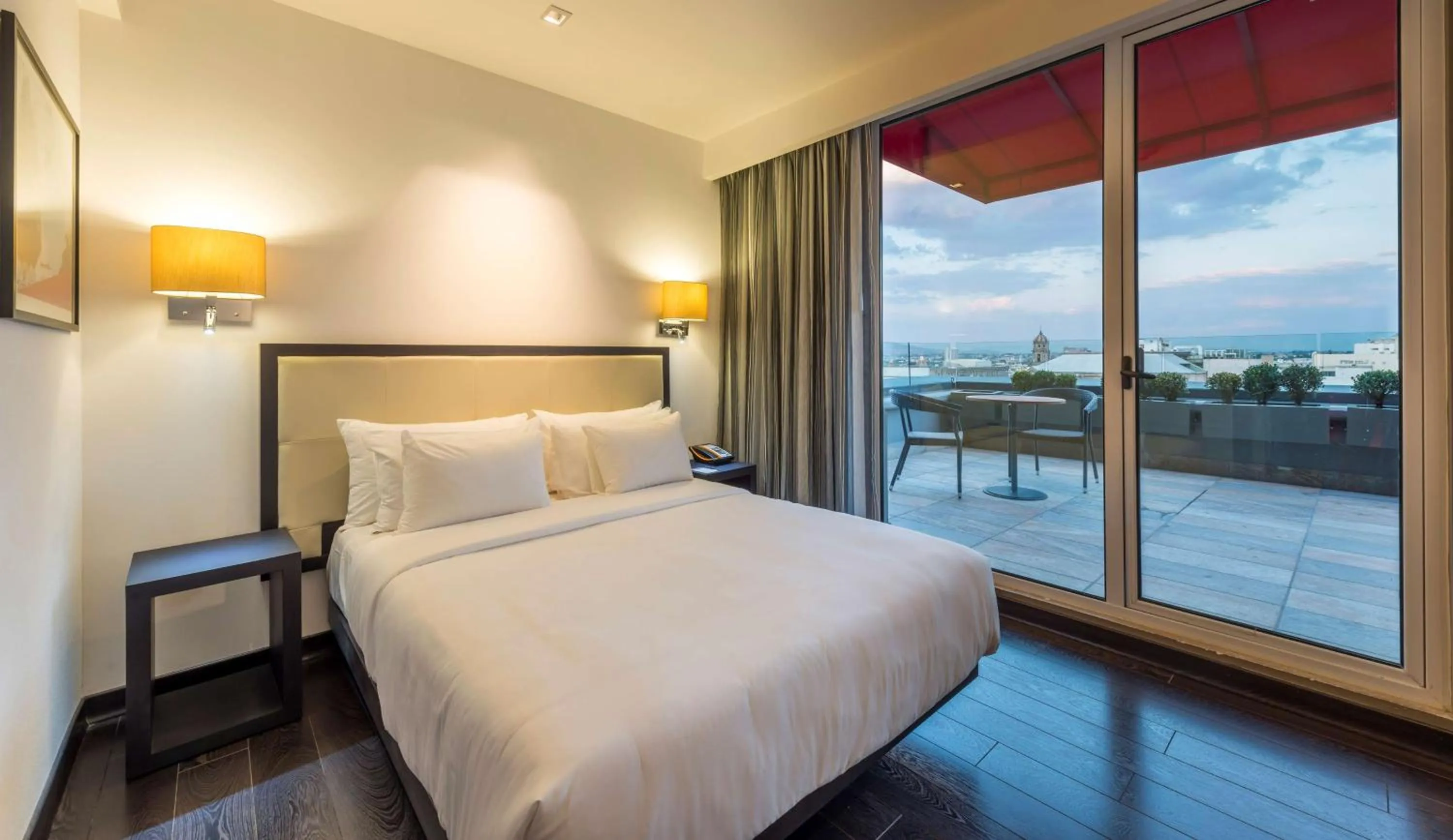 Bed in Hilton DoubleTree Guadalajara Centro Historico