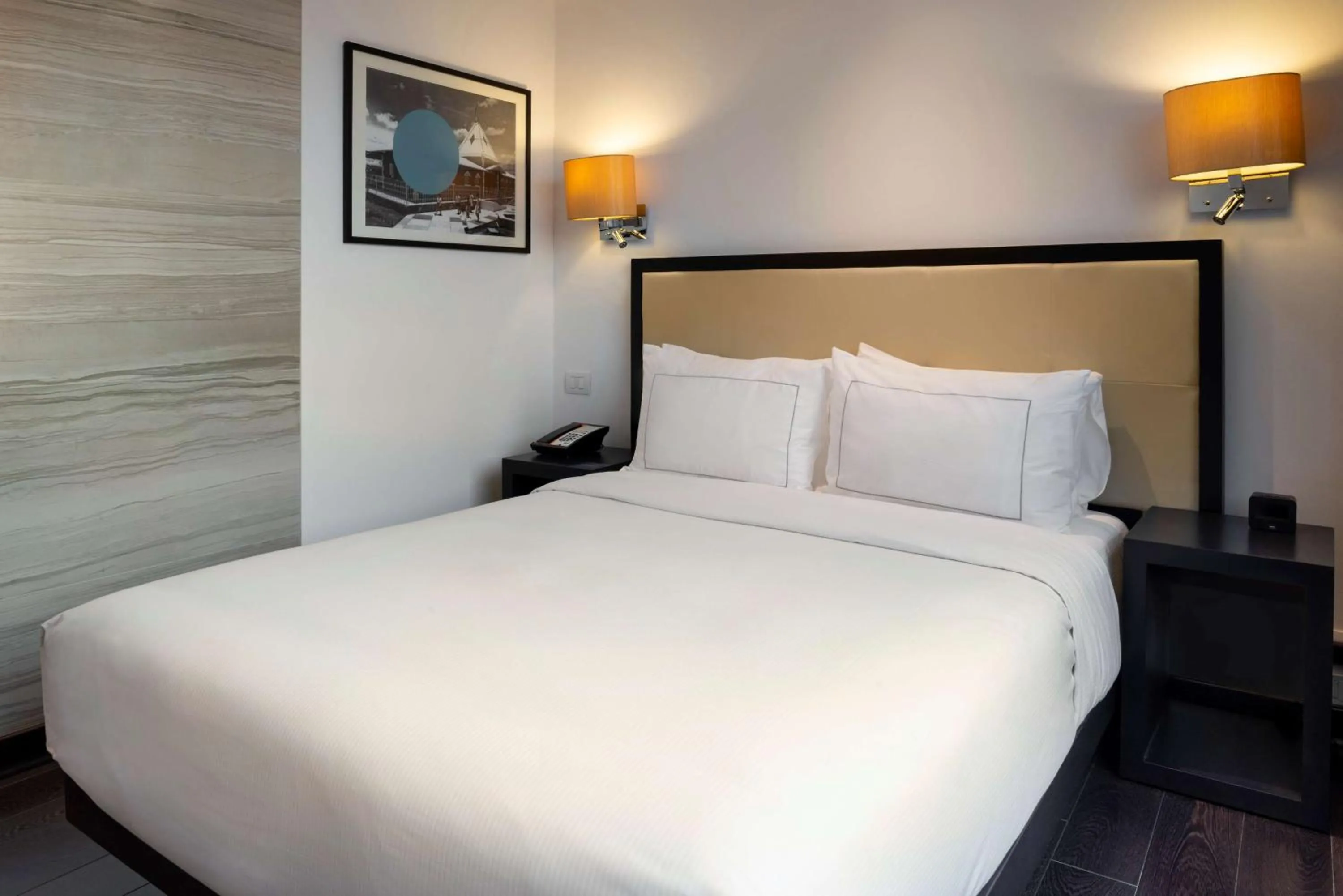 Bed in Hilton DoubleTree Guadalajara Centro Historico