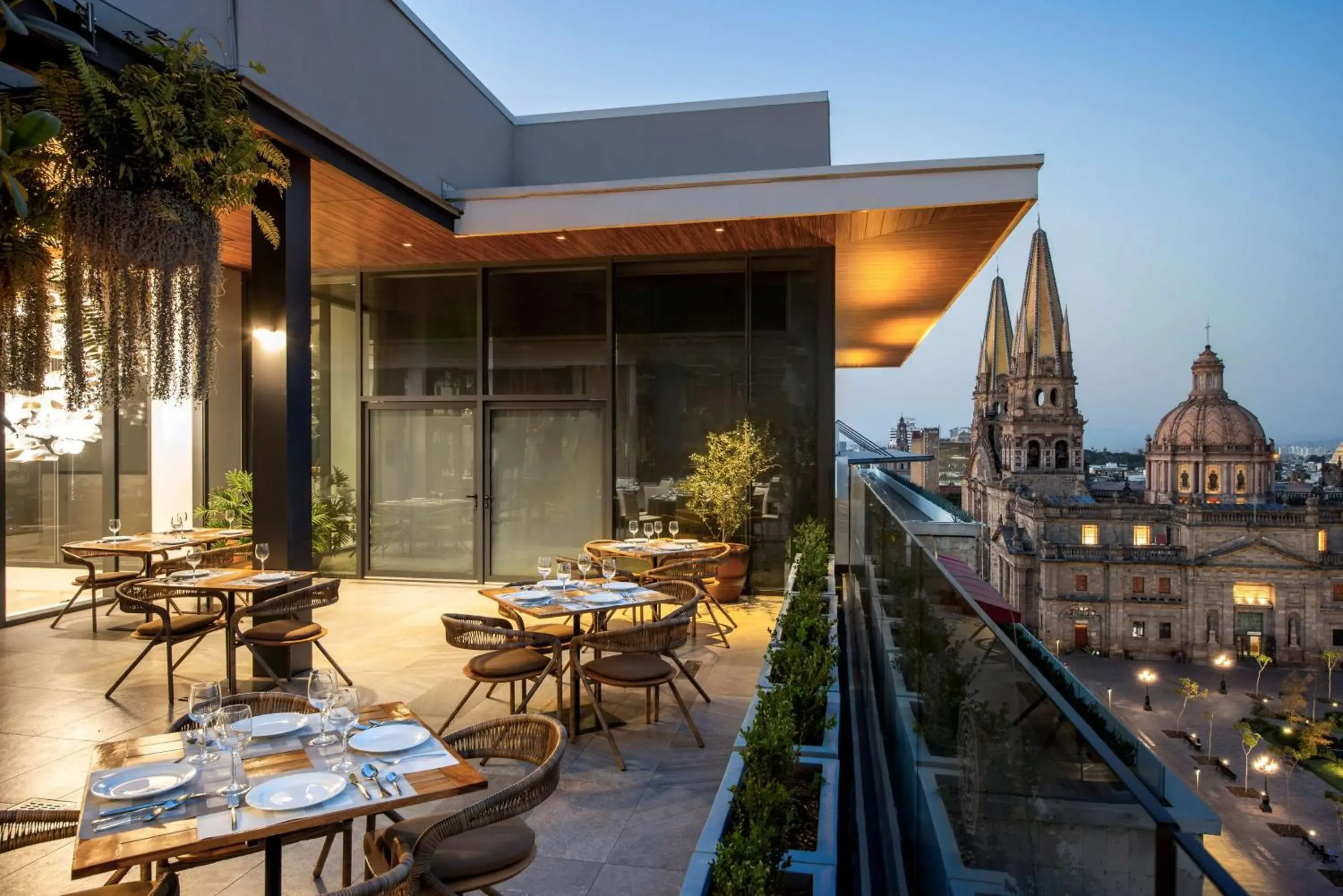 Restaurant/places to eat in Hilton DoubleTree Guadalajara Centro Historico Restaurant/places to eat in Hilton DoubleTree Guadalajara Centro Historico