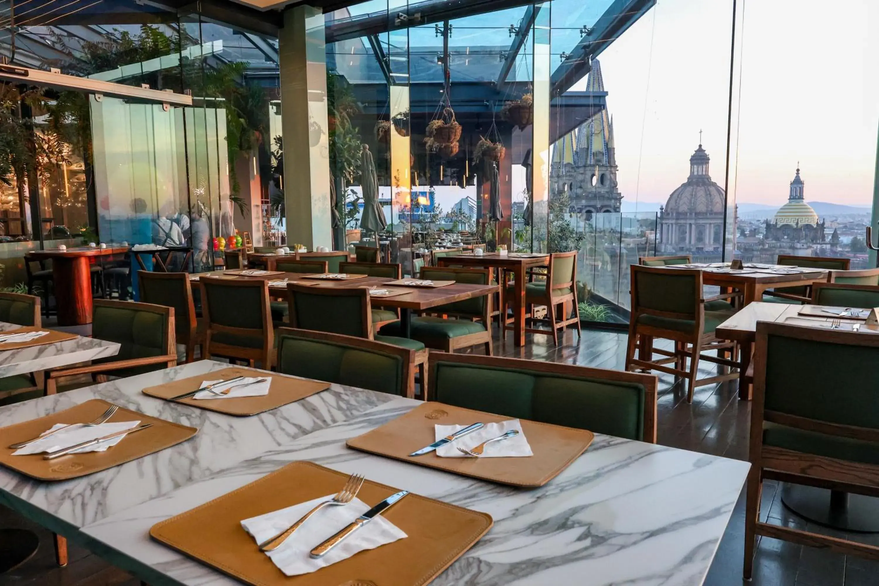 Restaurant/places to eat in Hilton DoubleTree Guadalajara Centro Historico Restaurant/places to eat in Hilton DoubleTree Guadalajara Centro Historico