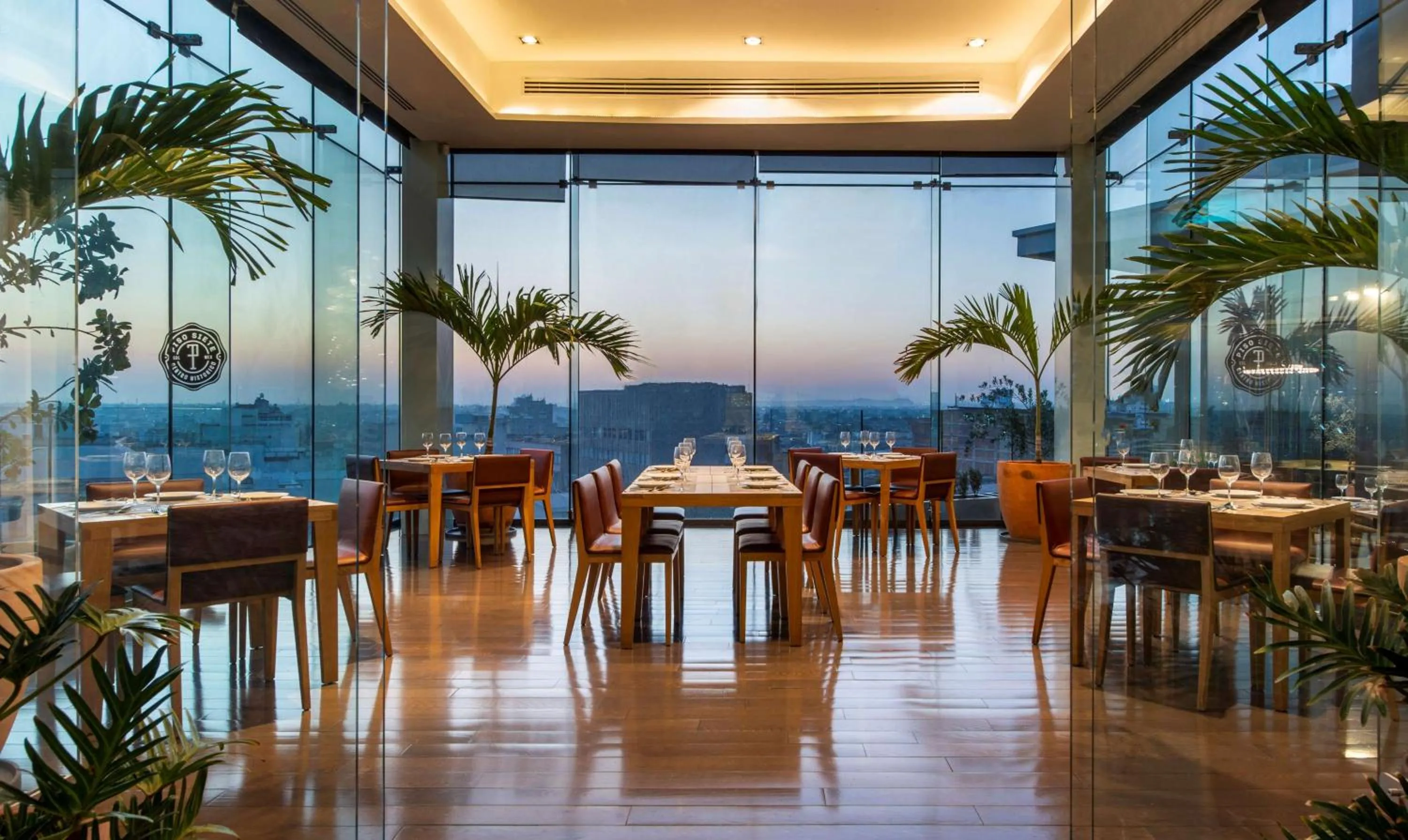 Restaurant/places to eat in Hilton DoubleTree Guadalajara Centro Historico