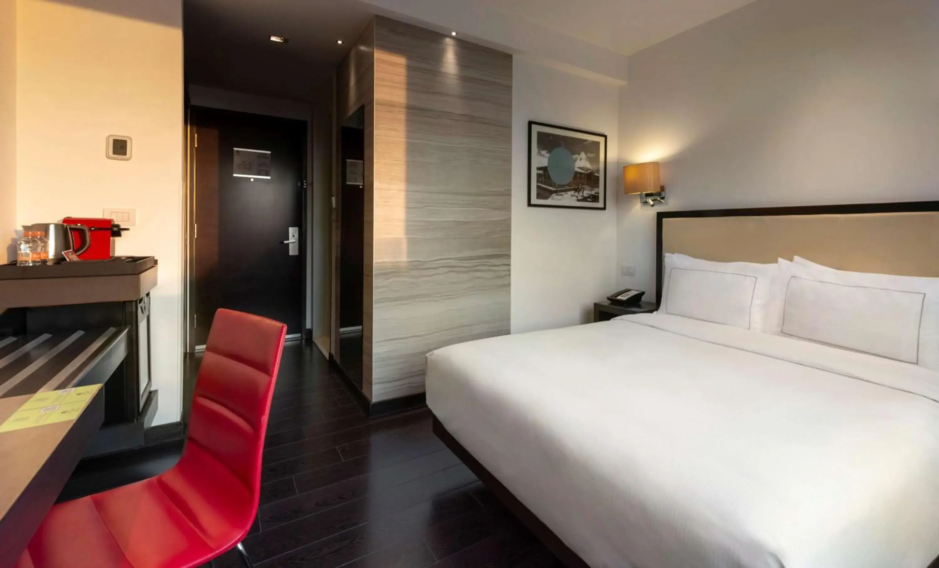 Bedroom, Bed in Hilton DoubleTree Guadalajara Centro Historico Bedroom, Bed in Hilton DoubleTree Guadalajara Centro Historico