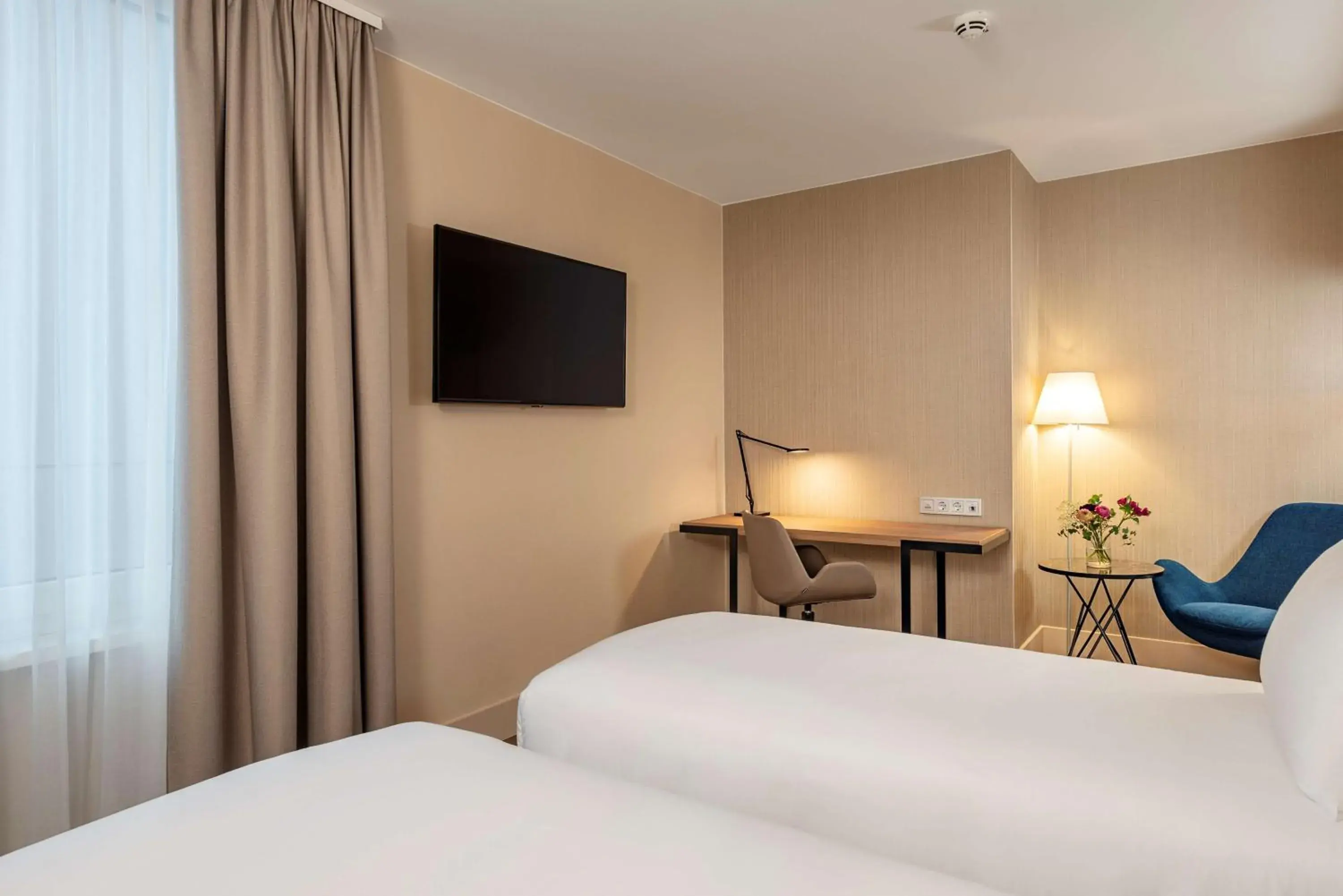 Photo of the whole room, Bed in NH Hannover Photo of the whole room, Bed in NH Hannover