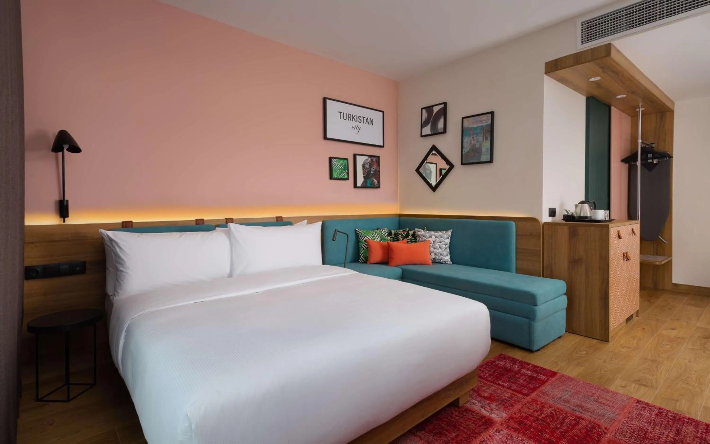 Living room, Bed in Hampton By Hilton Turkistan