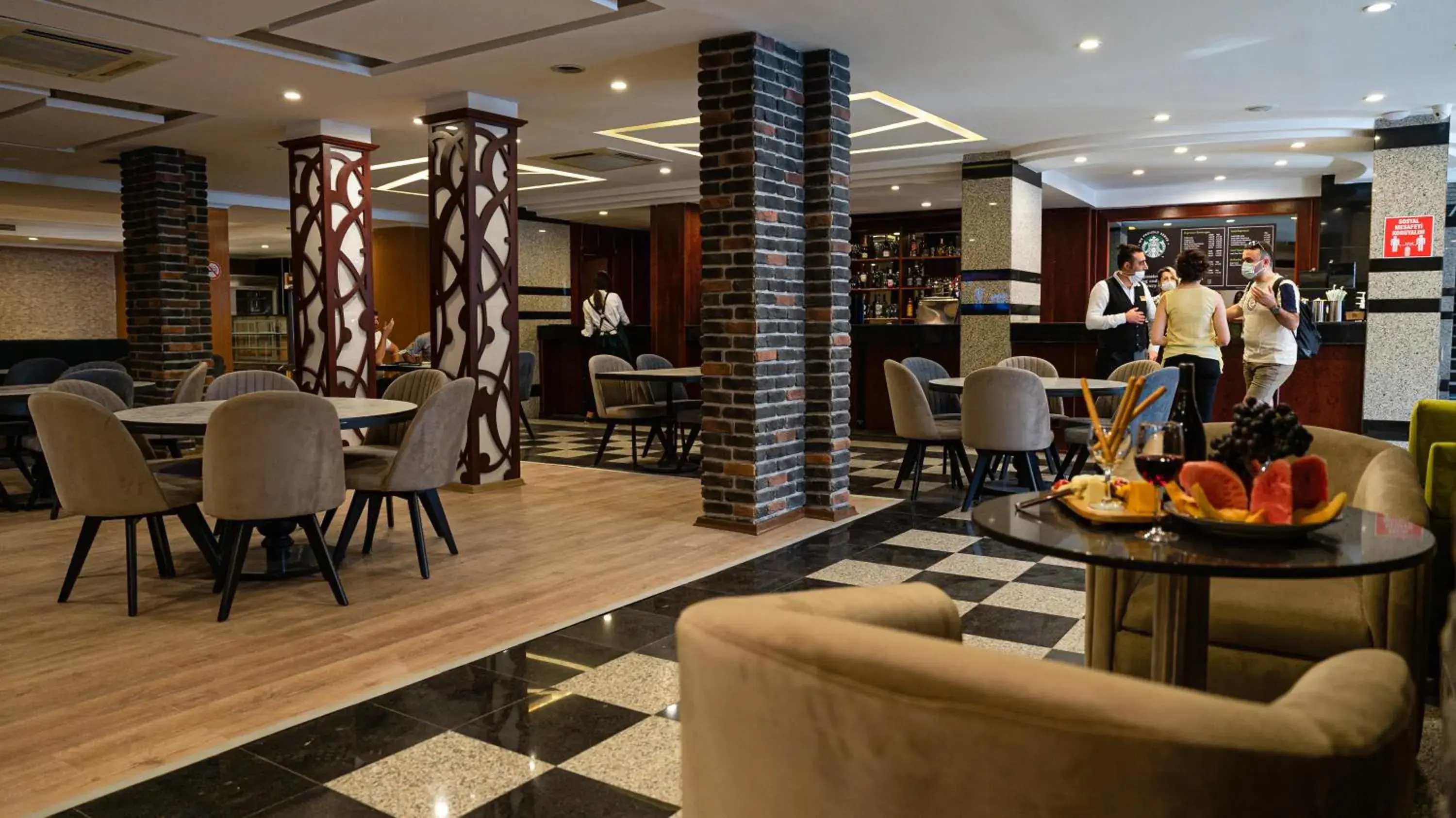 Lobby or reception in The Green Park Diyarbakir Lobby or reception in The Green Park Diyarbakir