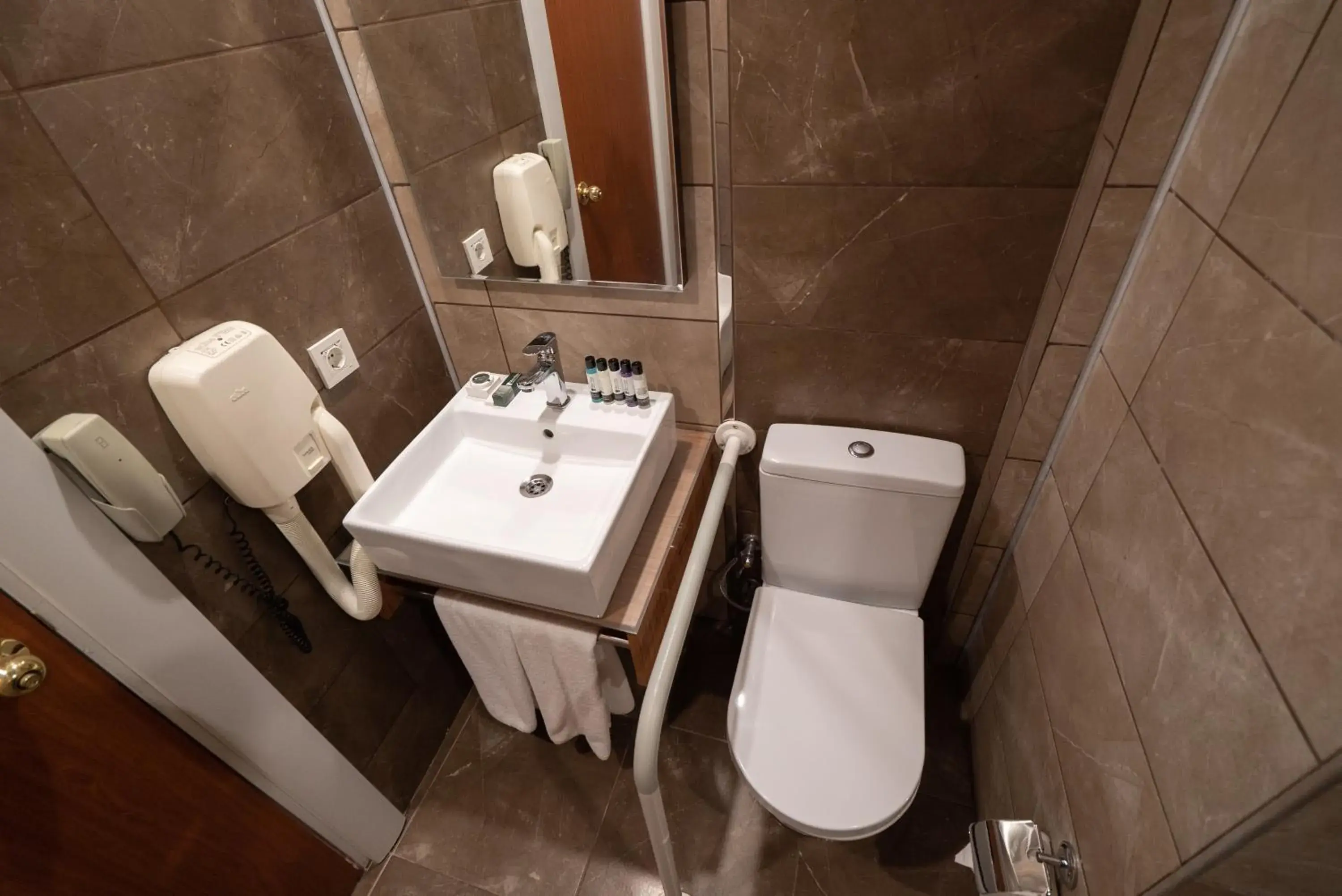 Bathroom in The Green Park Diyarbakir Bathroom in The Green Park Diyarbakir