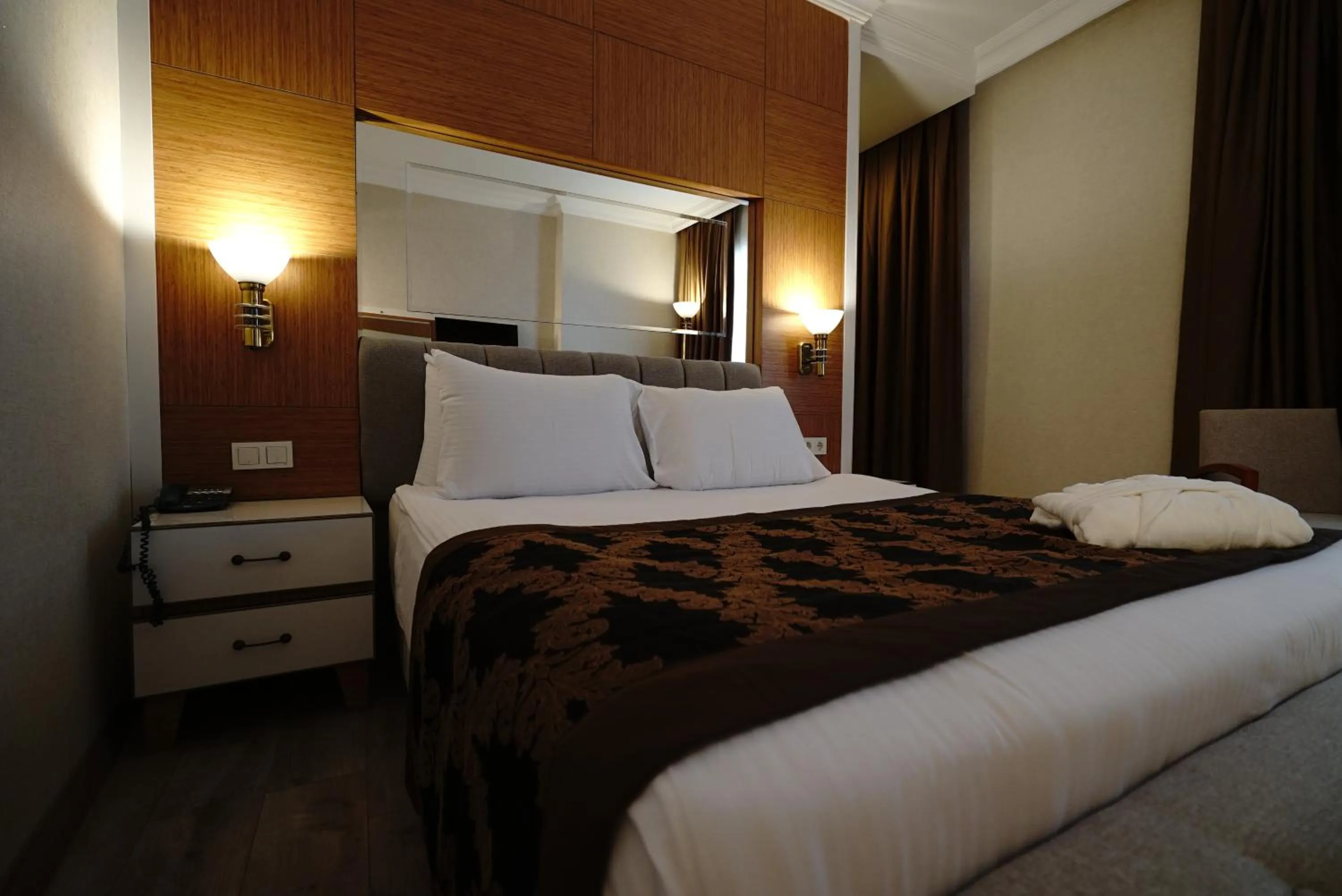 Bedroom, Bed in The Green Park Diyarbakir