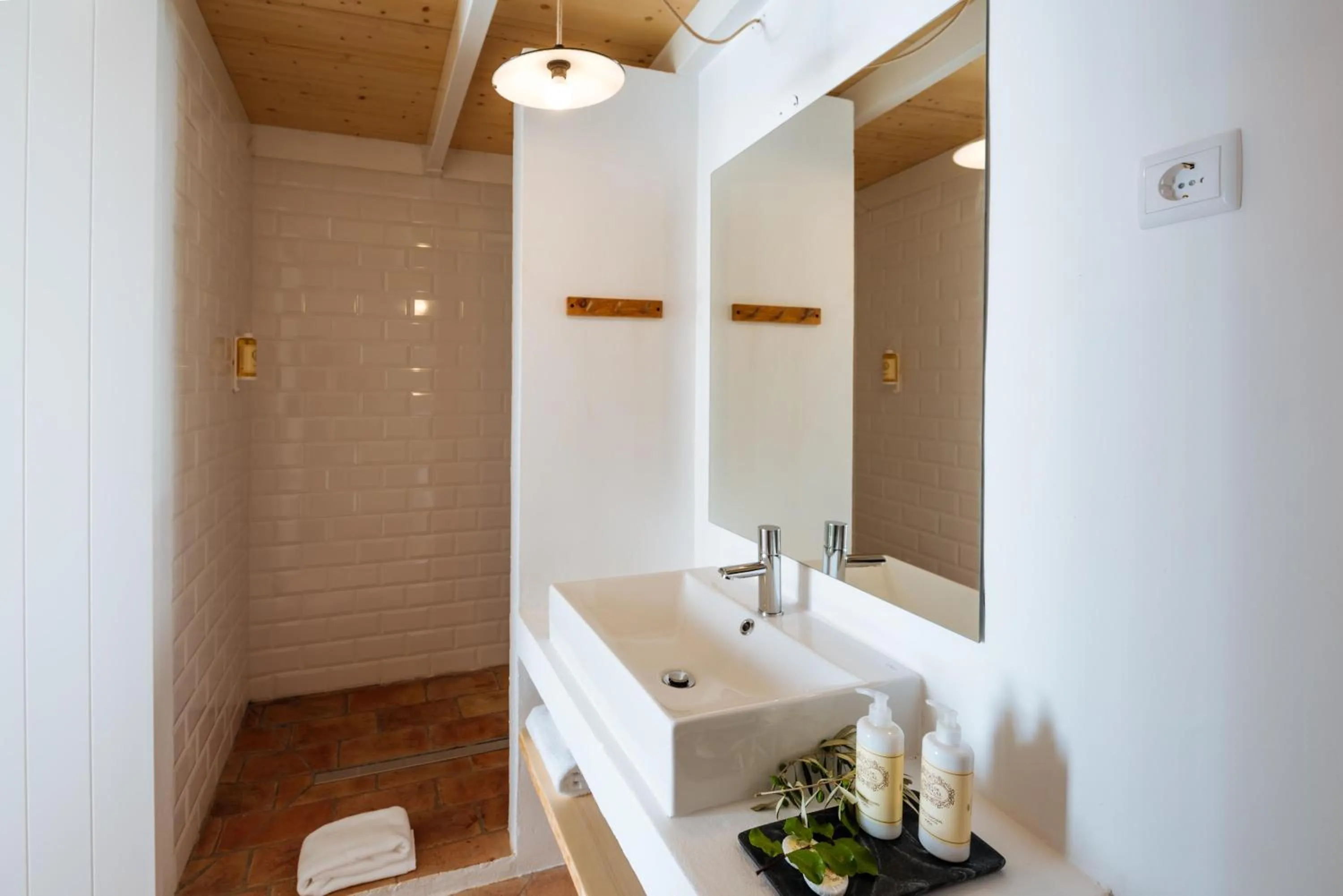 Toilet in Aljana Guest House Beja