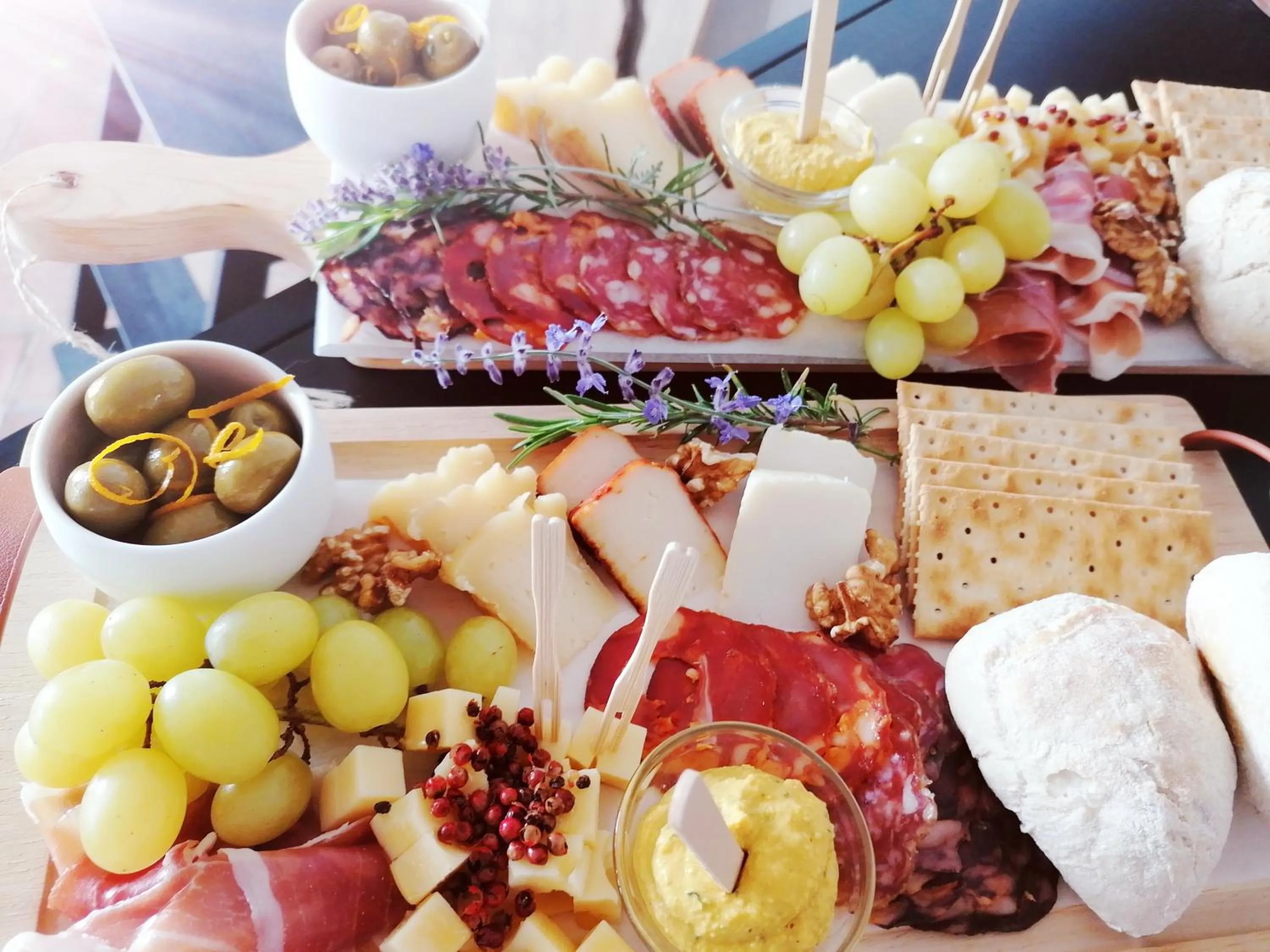 Food and drinks in Aljana Guest House Beja