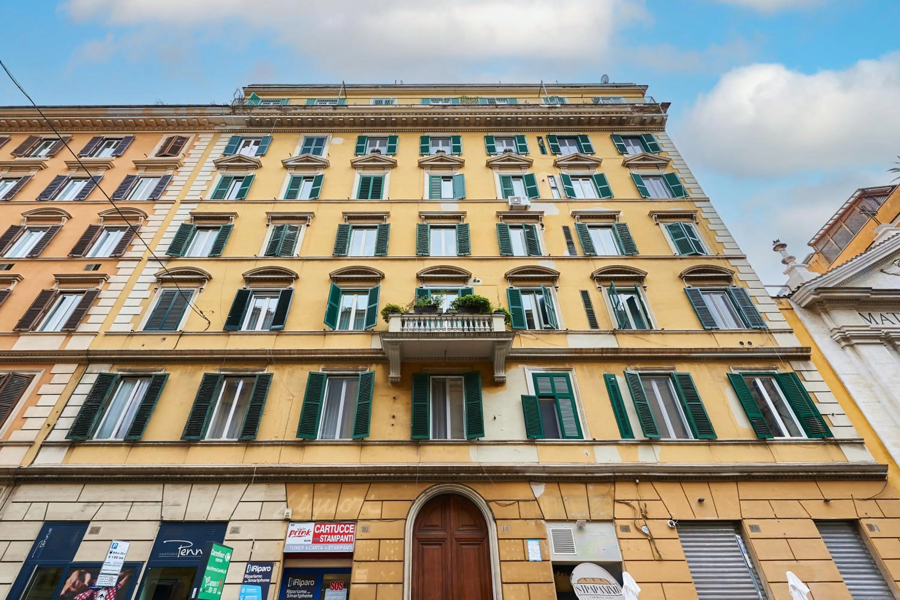 Property building in Fabrizio's Rooms