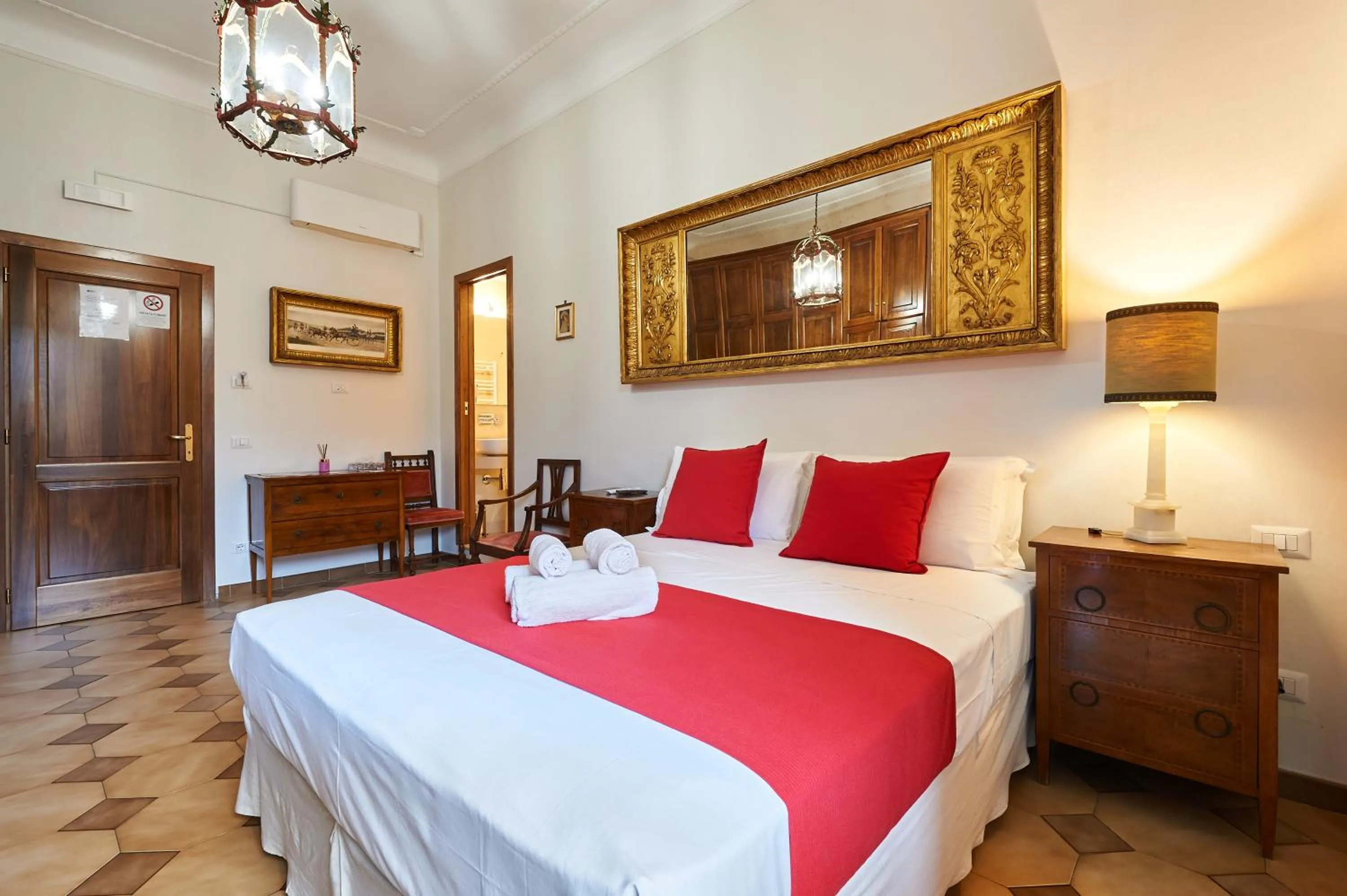 Photo of the whole room, Bed in Fabrizio's Rooms