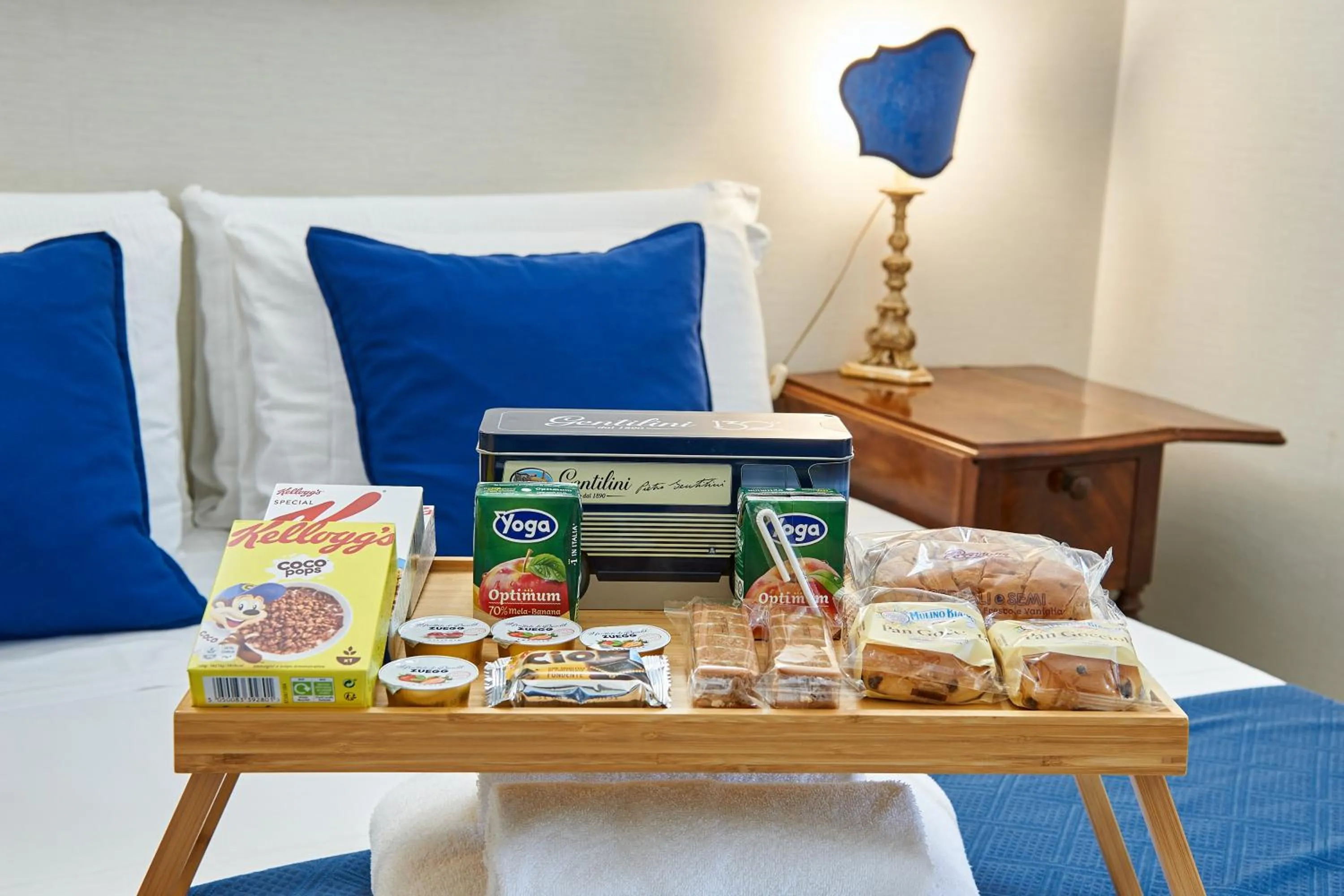 Breakfast in Fabrizio's Rooms