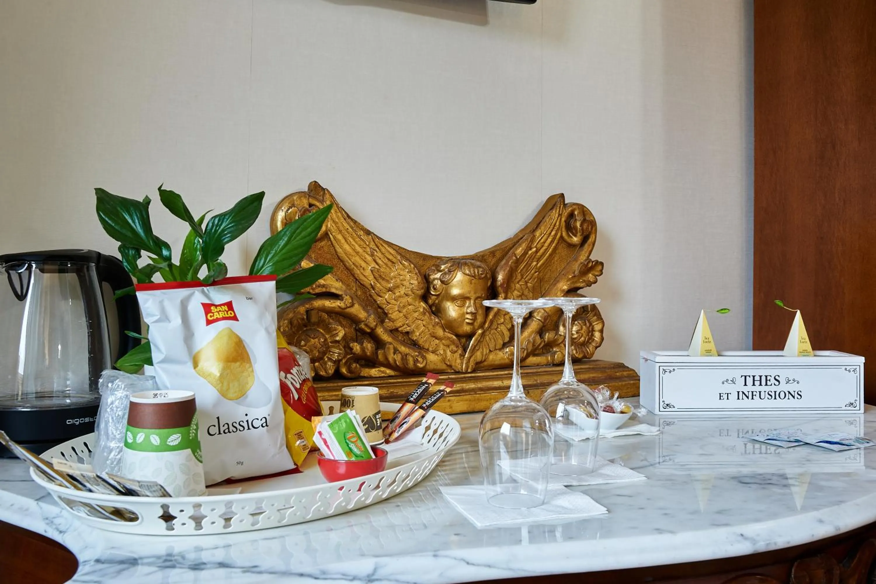 Coffee/tea facilities in Fabrizio's Rooms