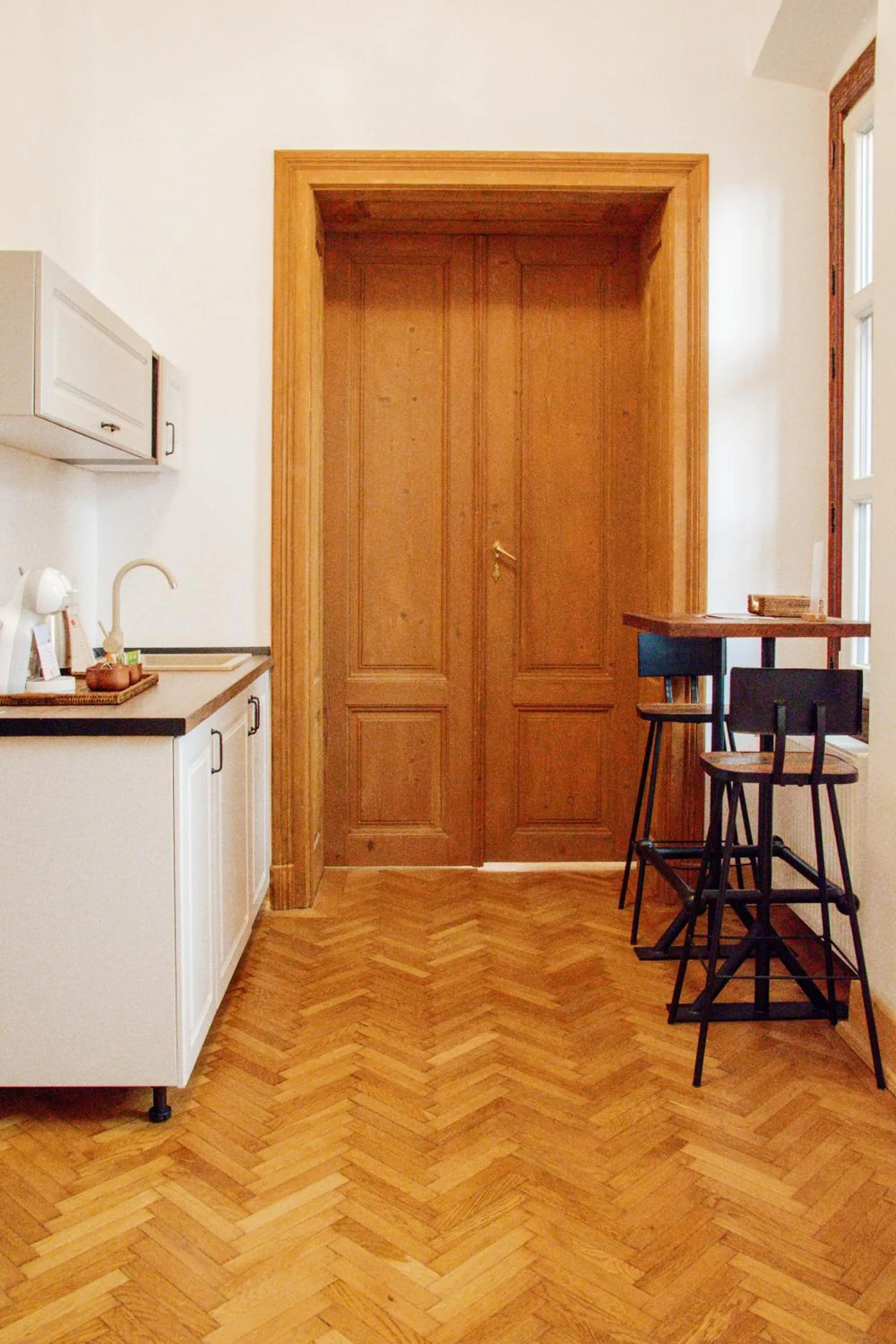 Kitchen or kitchenette in Althof Apartments