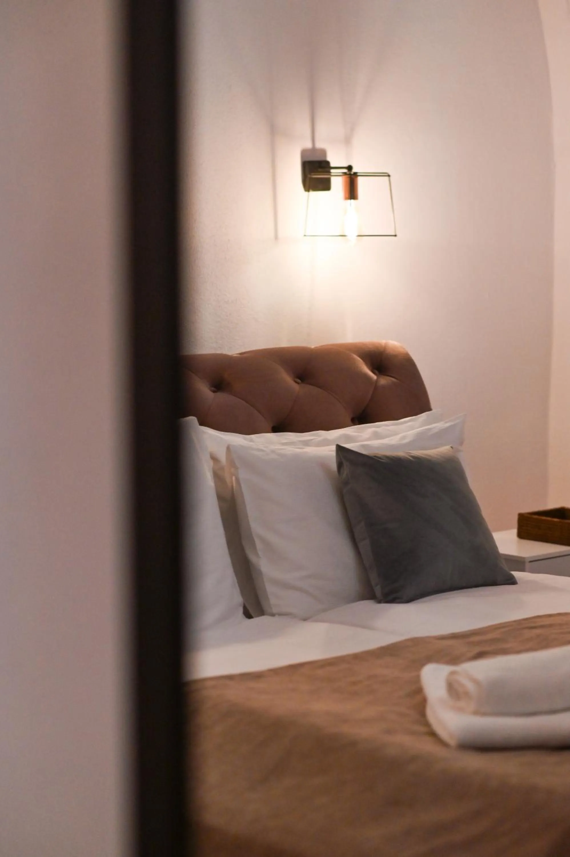 Bed in Althof Apartments