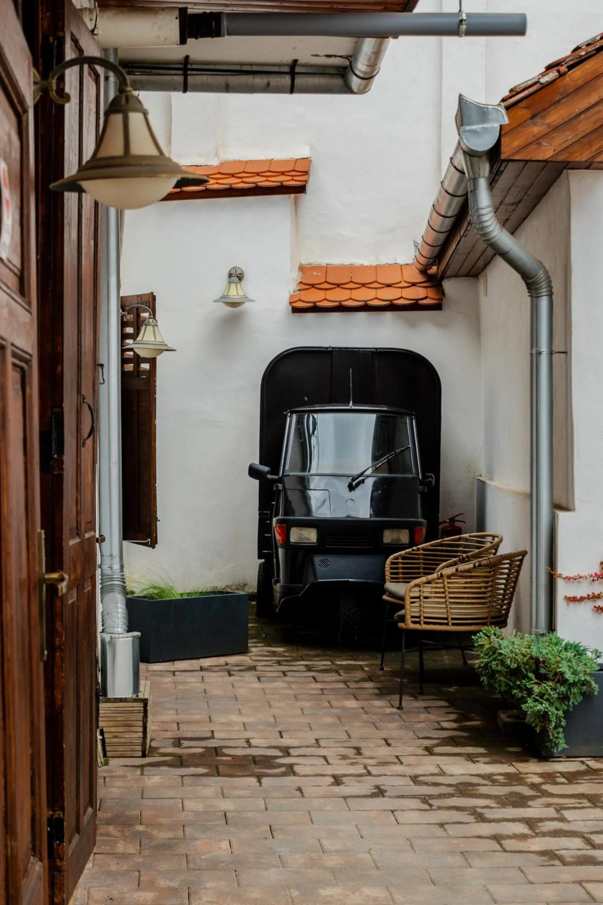 Inner courtyard view in Althof Apartments