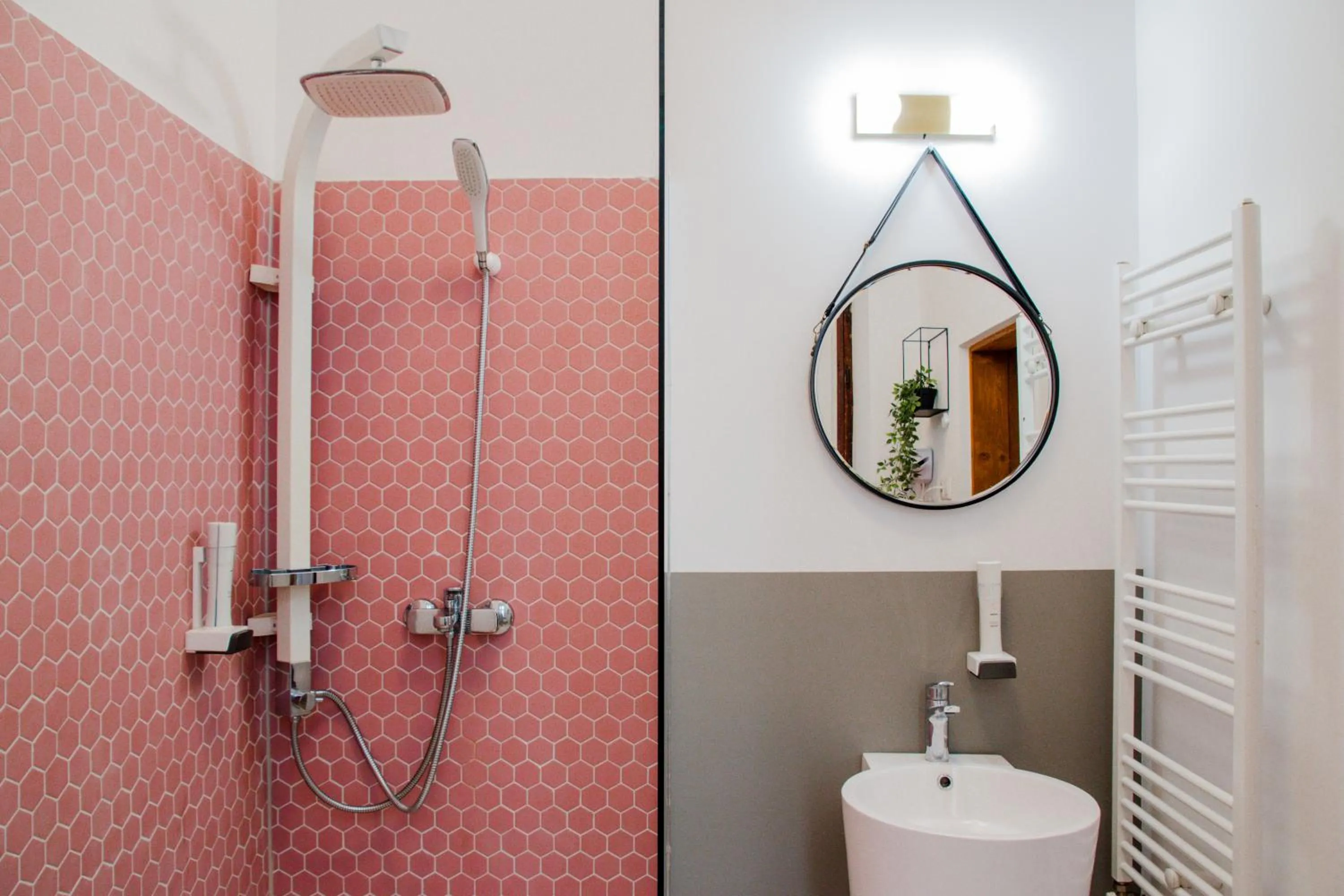 Shower in Althof Apartments