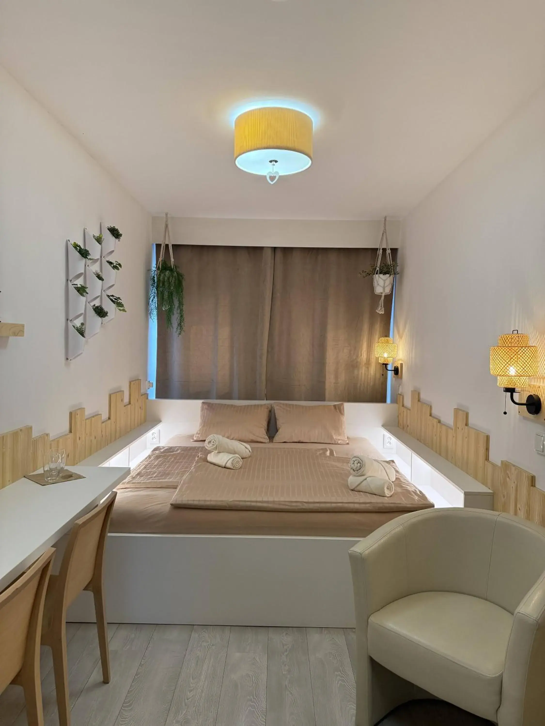 Comfort Triple Room in Hotel Žabčice Comfort Triple Room in Hotel Žabčice