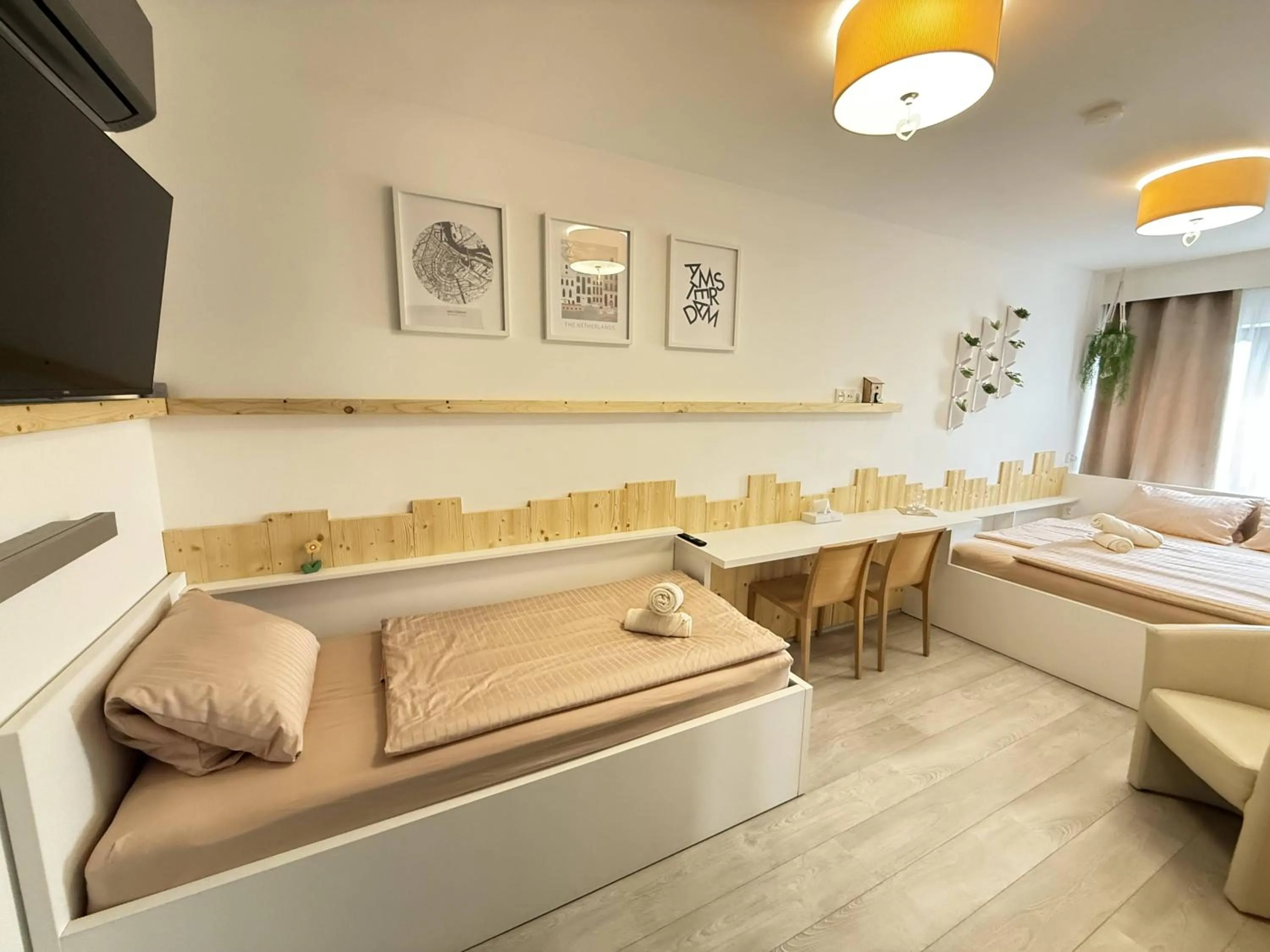 Bed in Hotel Žabčice