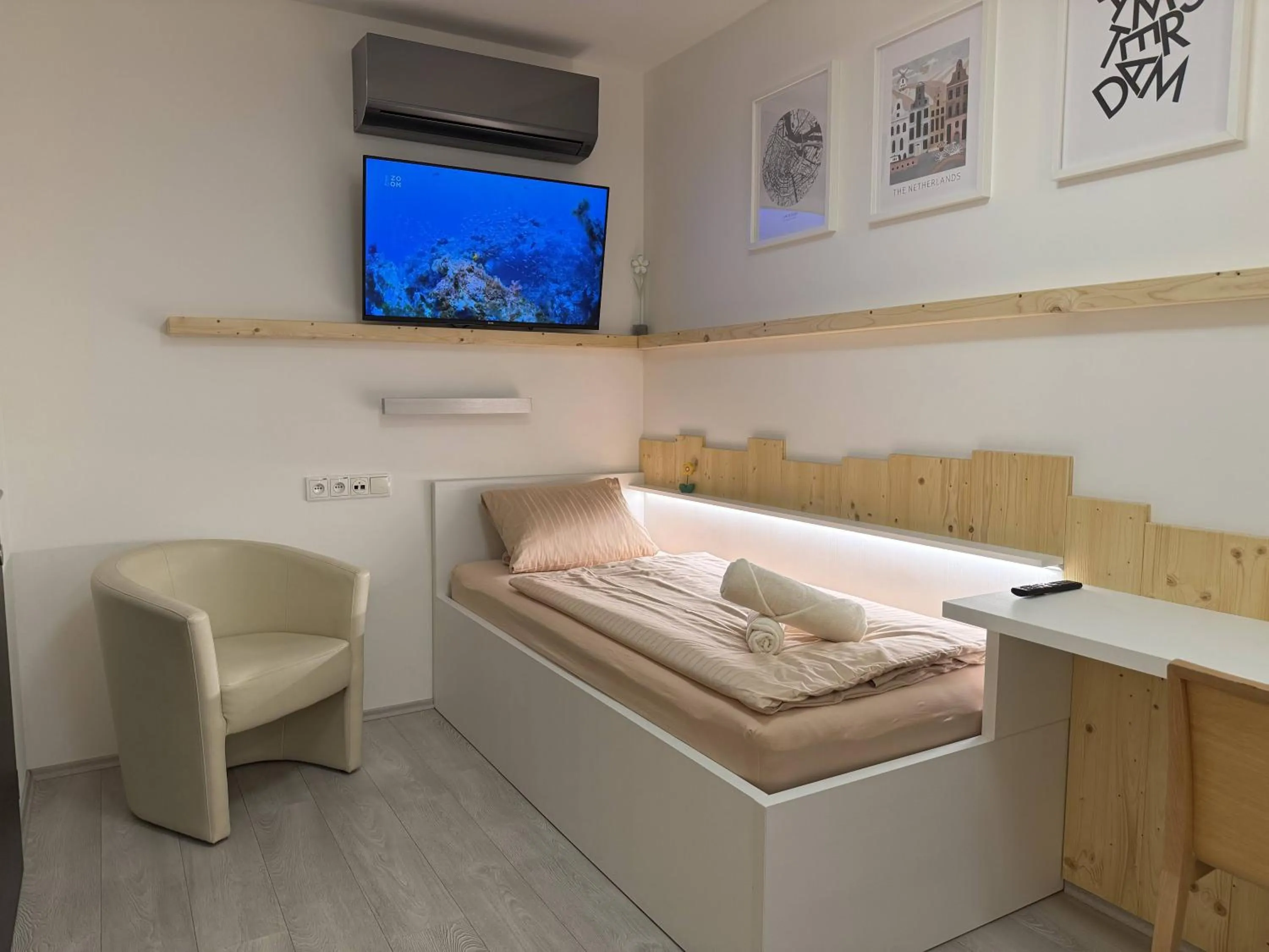 Bed in Hotel Žabčice