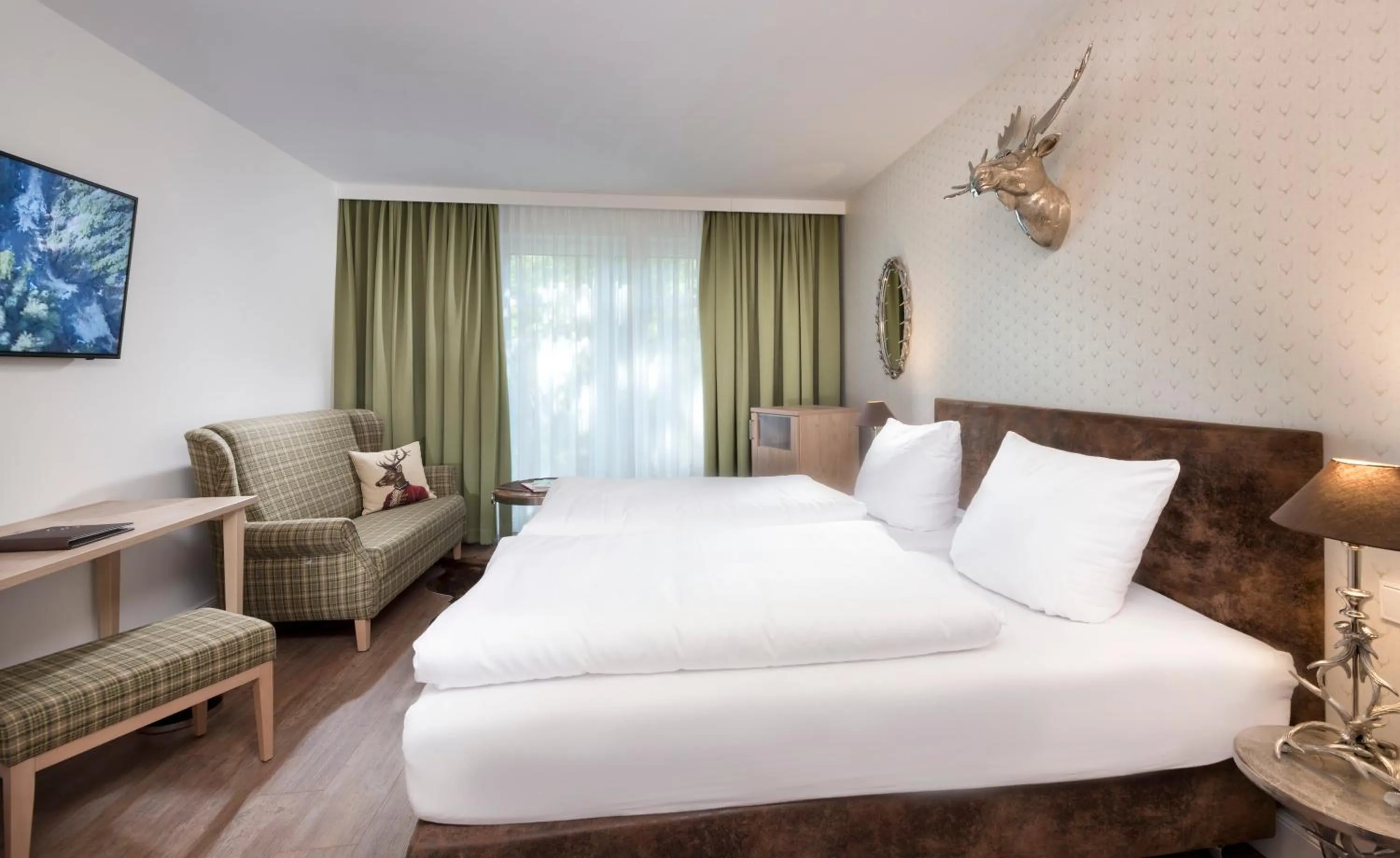 Photo of the whole room, Bed in Hotel Linther Hof