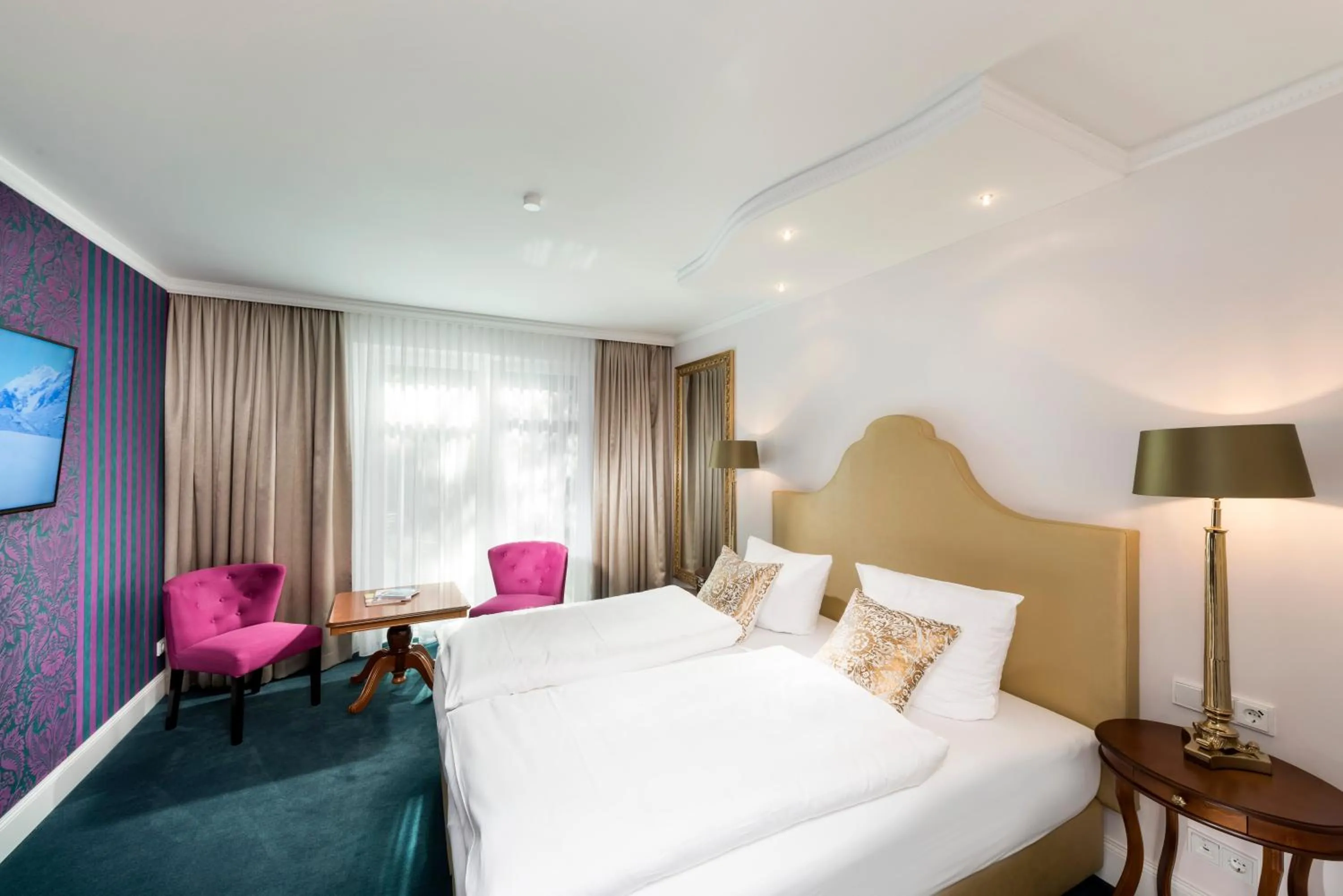 Photo of the whole room, Bed in Hotel Linther Hof